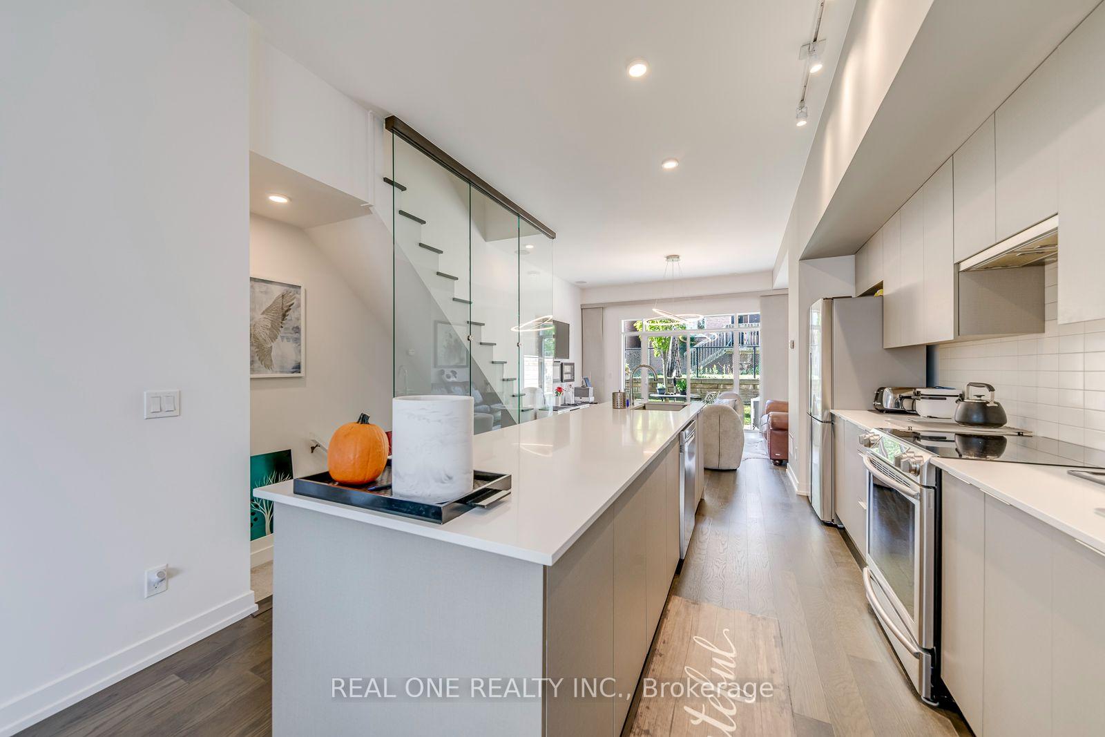 Photo 8 of Unit 236, 3074 Sixth Line, Oakville, Glenorchy — HOMEH