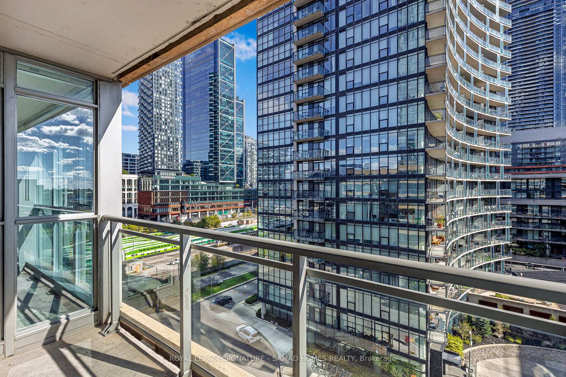 Photo 15 of Unit 652, 10 Capreol Court, Toronto, Waterfront Communities — HOMEH