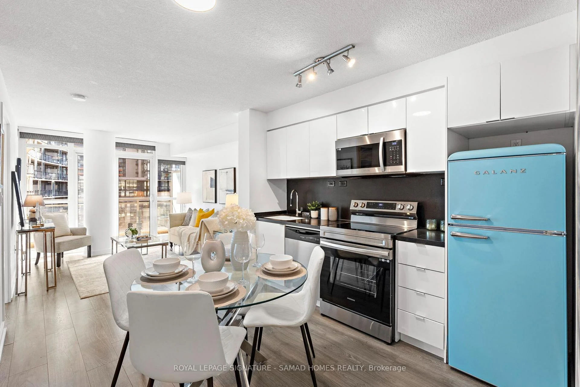 Photo of Unit 652, 10 Capreol Court