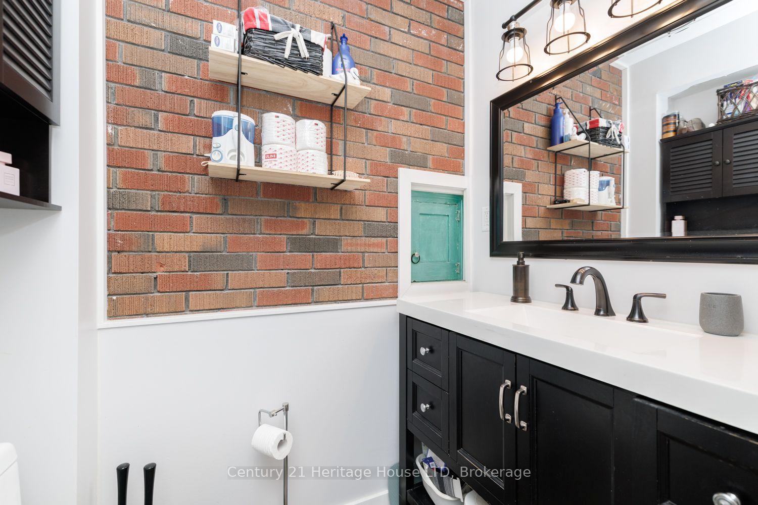 Photo 18 of 6 Greenock Circle, St. Catharines, Western Hill — HOMEH