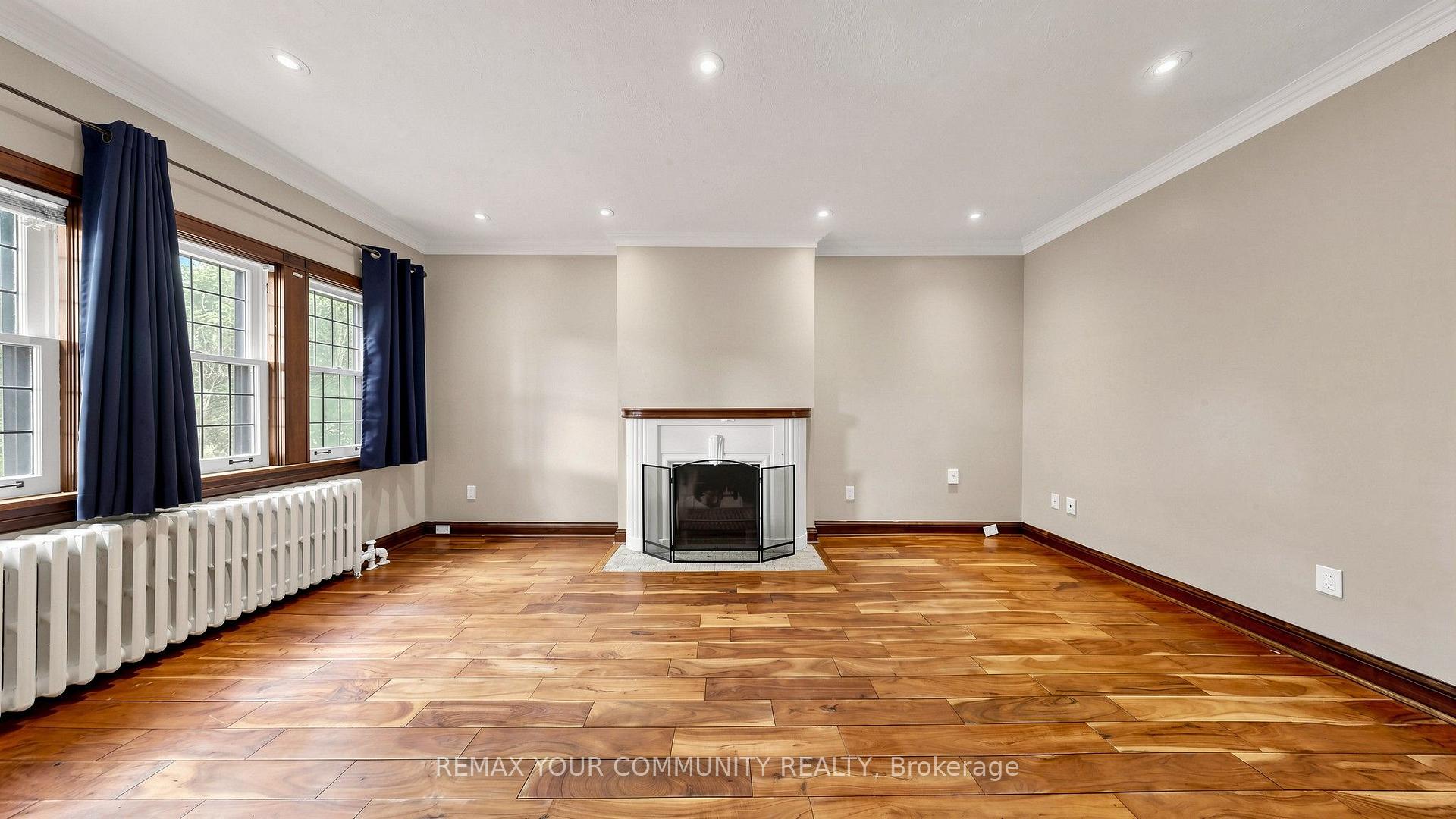 Photo 6 of 13 Tenth Street, Etobicoke, New Toronto — HOMEH