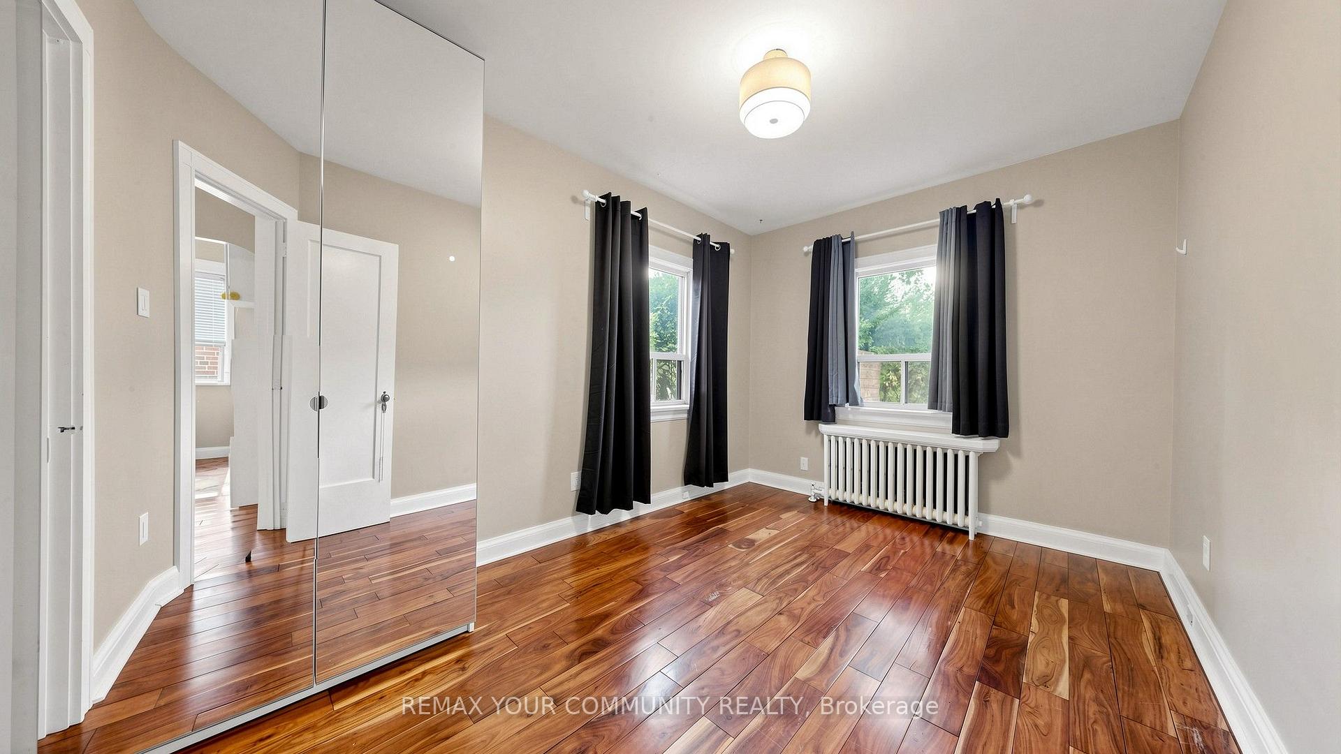 Photo 12 of 13 Tenth Street, Etobicoke, New Toronto — HOMEH