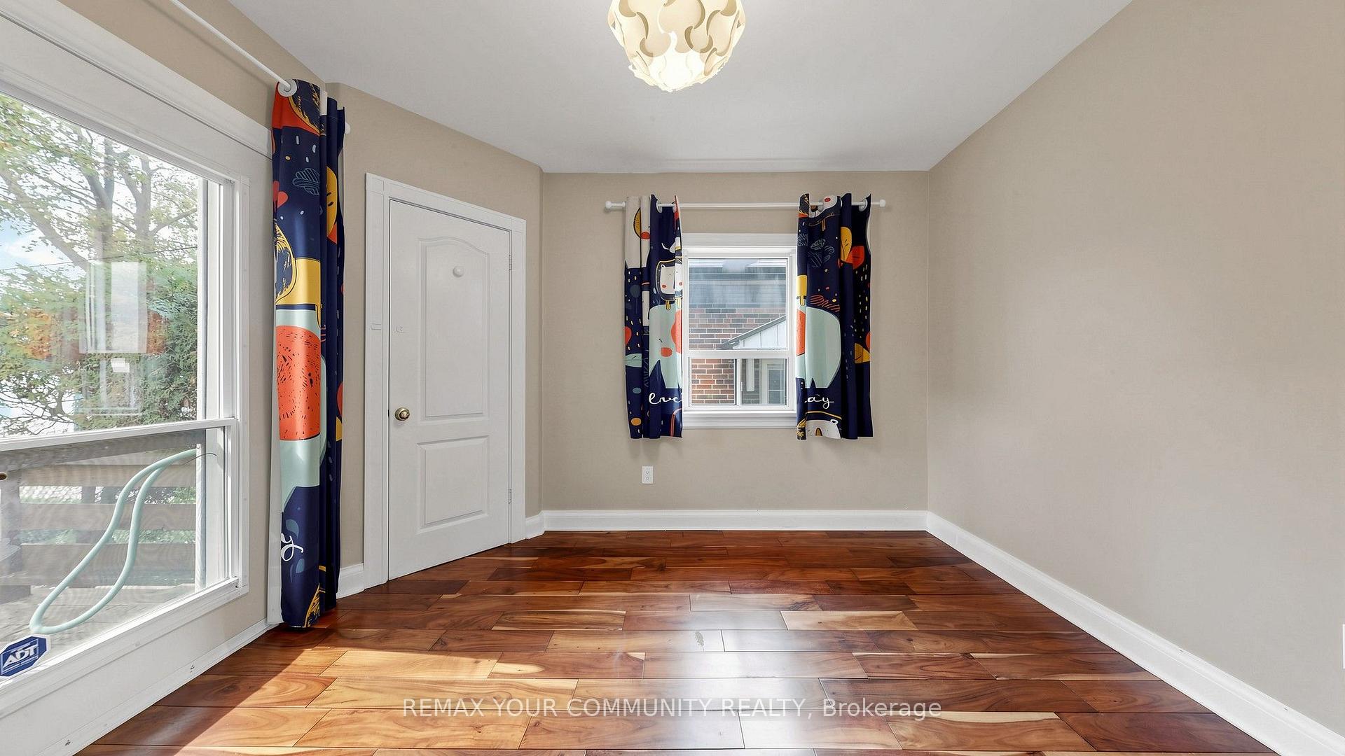 Photo 16 of 13 Tenth Street, Etobicoke, New Toronto — HOMEH