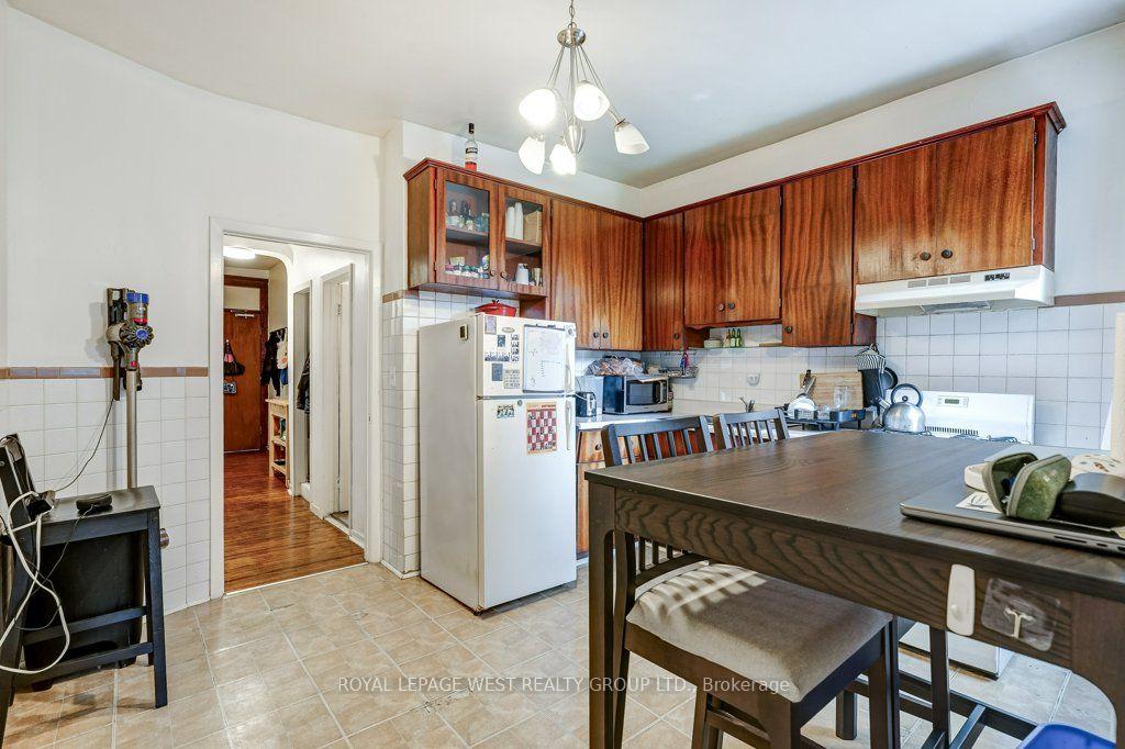 Photo 25 of 28 Concord Avenue, Toronto, Palmerston-Little Italy — HOMEH