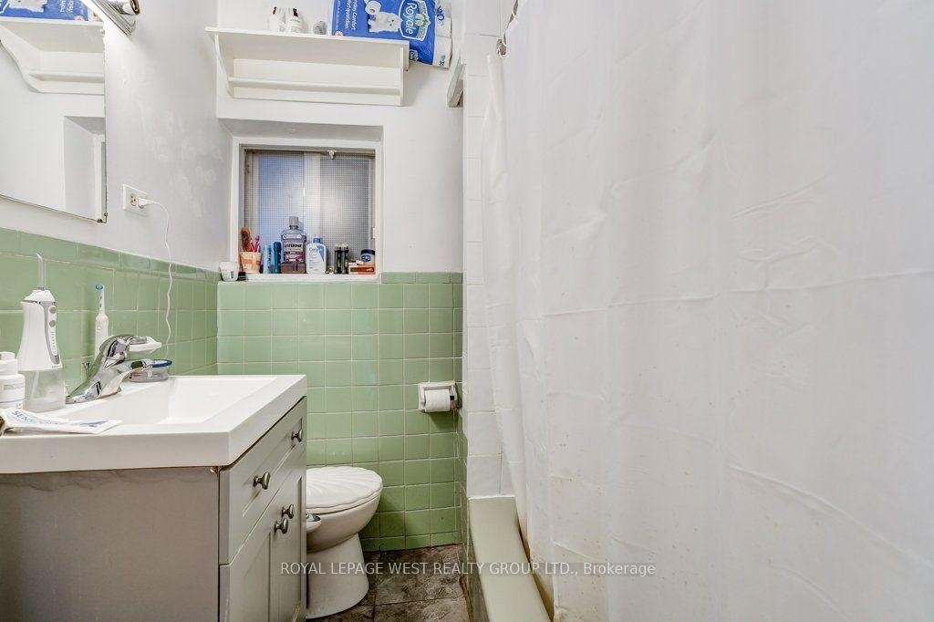 Photo 26 of 28 Concord Avenue, Toronto, Palmerston-Little Italy — HOMEH