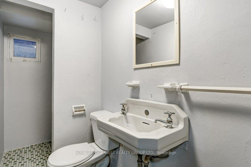 Photo 32 of 28 Concord Avenue, Toronto, Palmerston-Little Italy — HOMEH