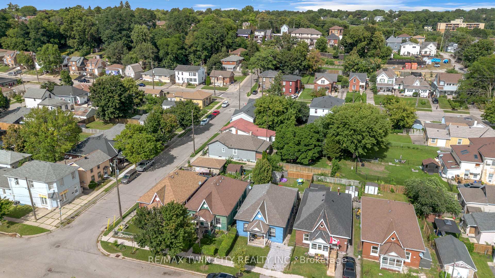 Photo 19 of 25 Usher Street, Brantford, Downtown Core — HOMEH