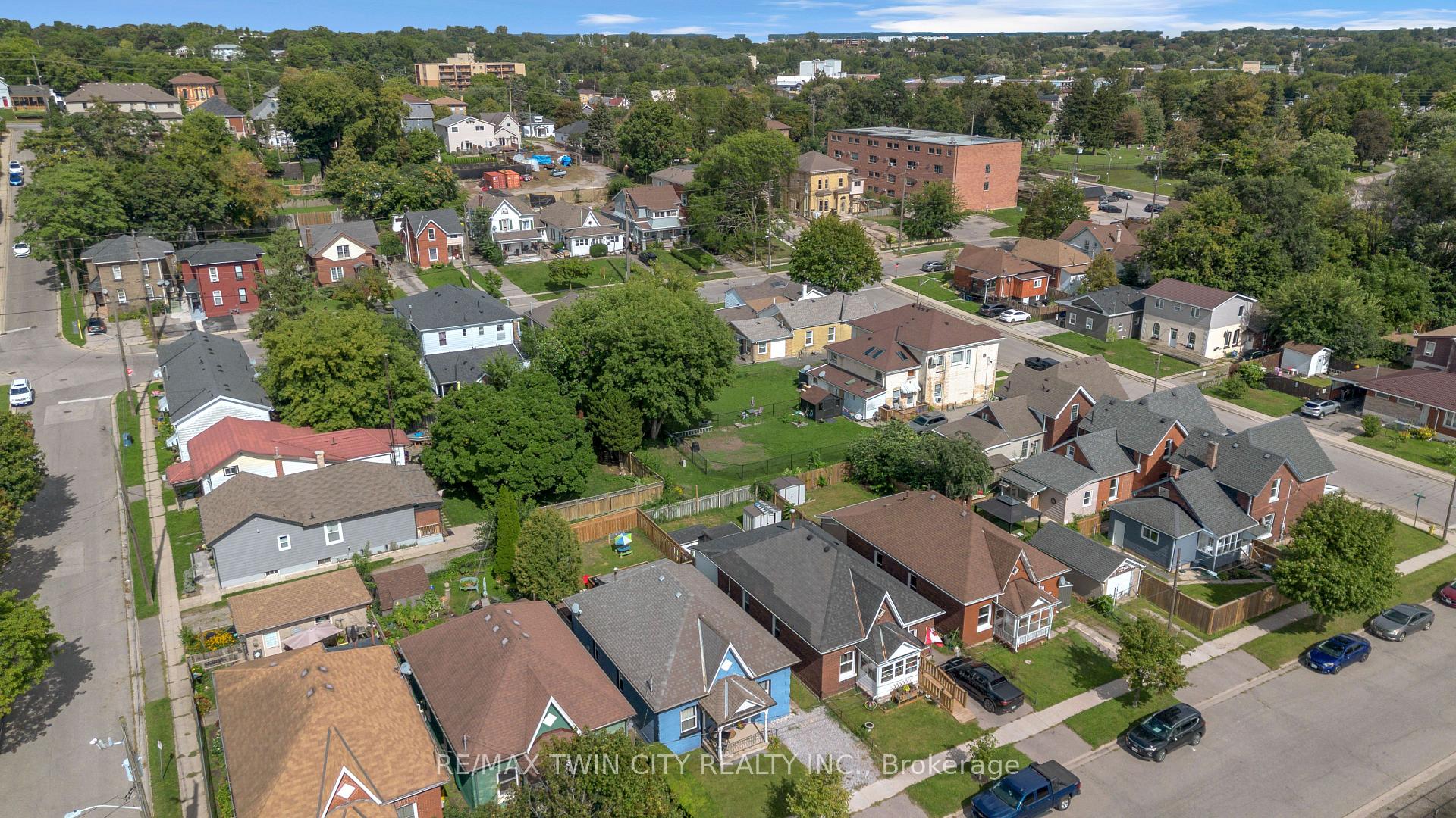Photo 20 of 25 Usher Street, Brantford, Downtown Core — HOMEH