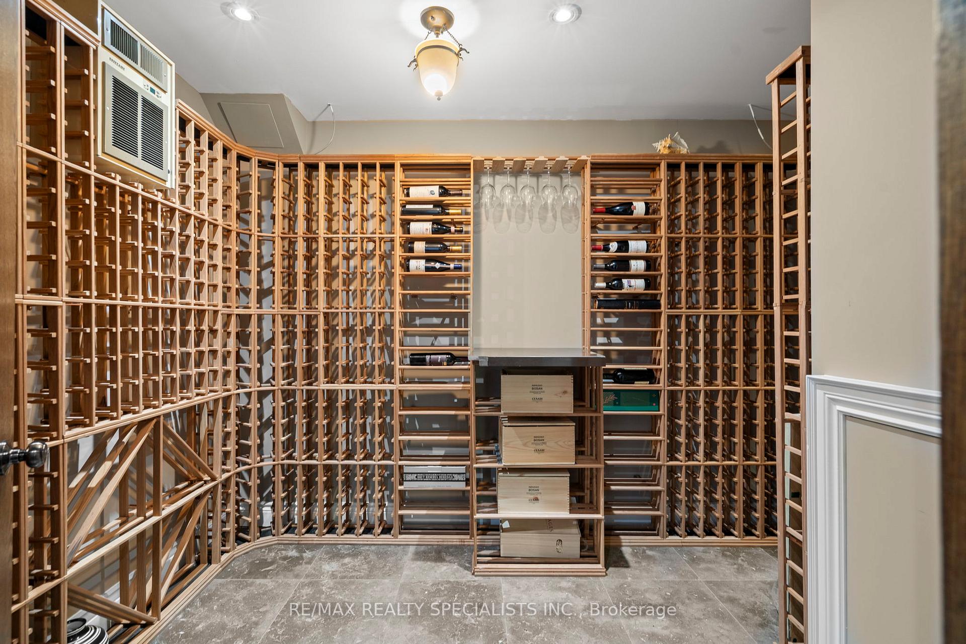 Photo 28 of 42 Heathview Avenue, North York, Bayview Village — HOMEH