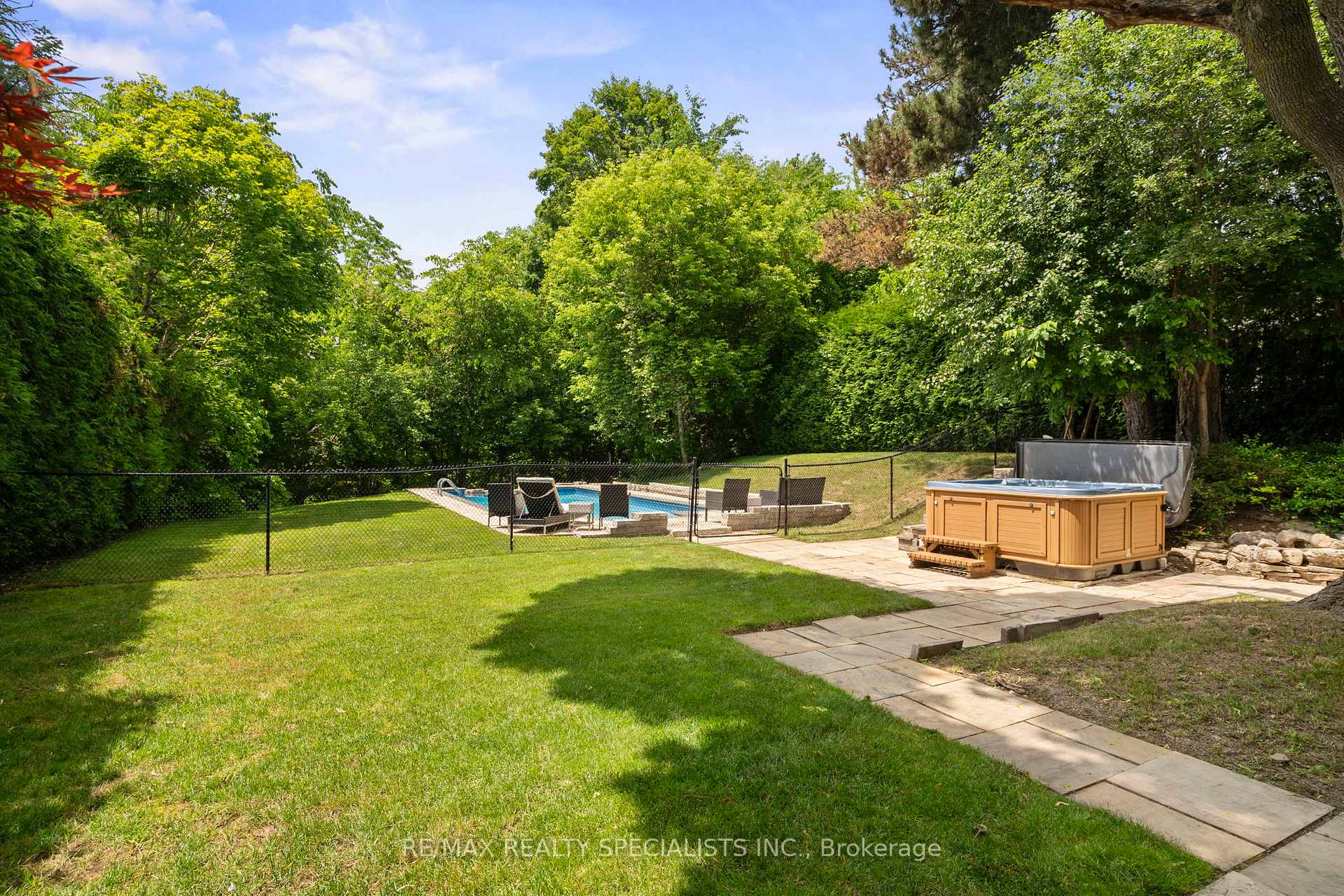 Photo 39 of 42 Heathview Avenue, North York, Bayview Village — HOMEH