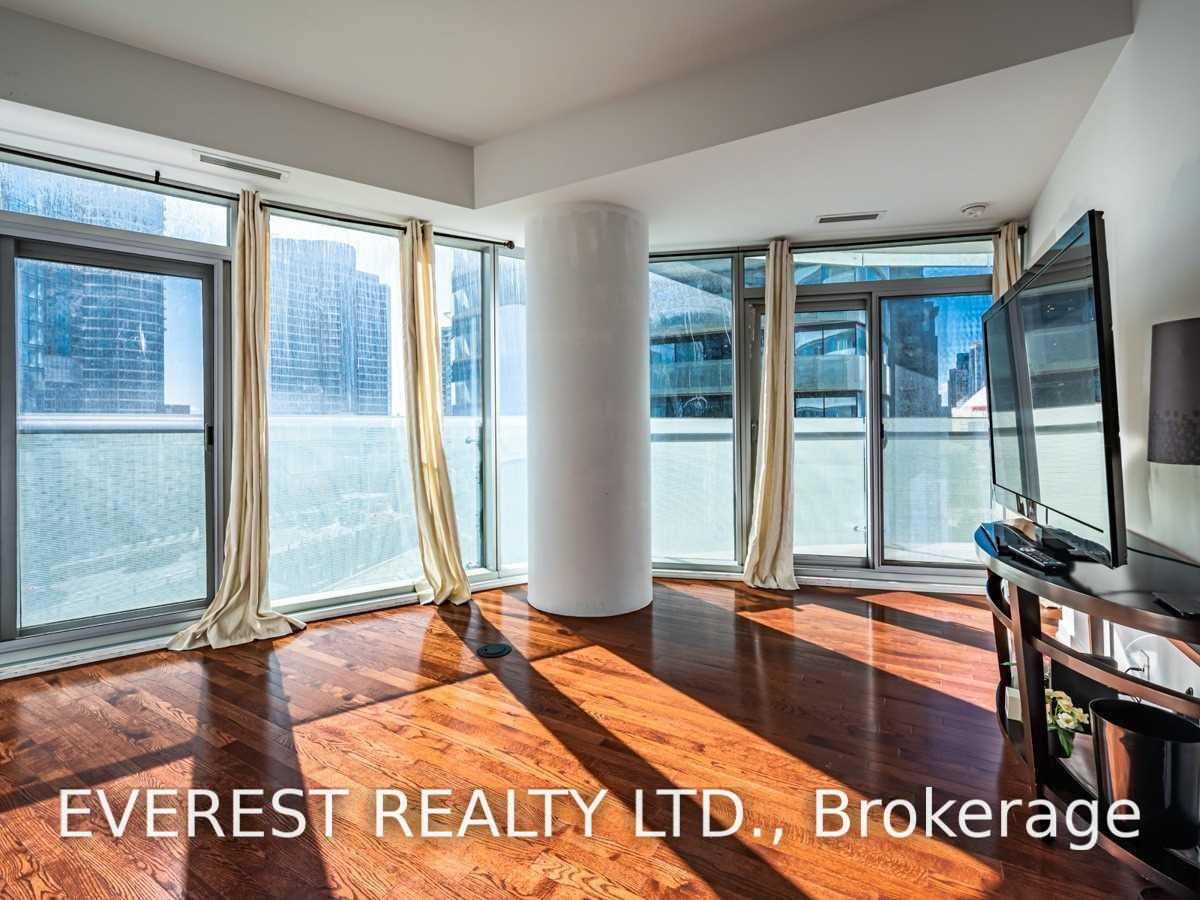 Photo 9 of Unit 505, 14 York Street, Toronto, Waterfront Communities — HOMEH
