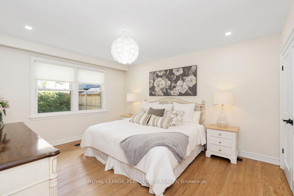 Photo 10 of 21 Greencoat Road, Etobicoke, Islington-City Centre West — HOMEH