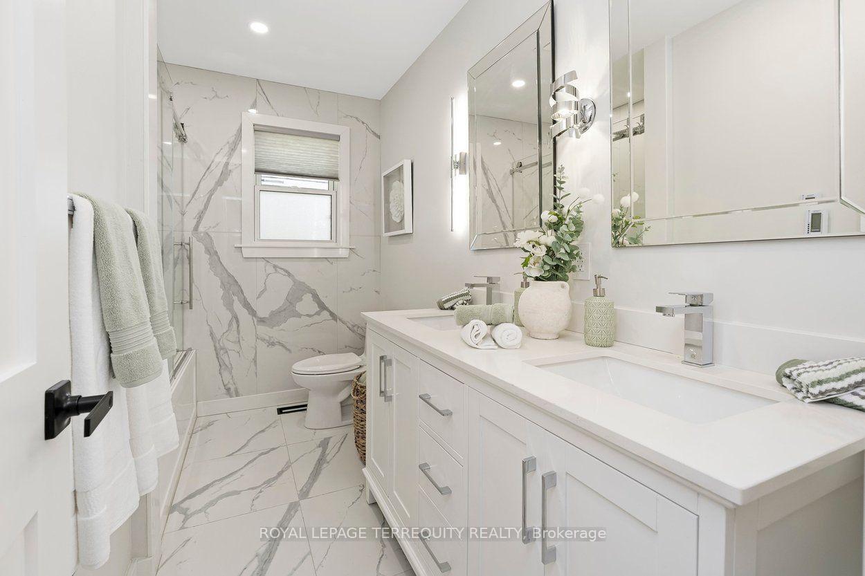 Photo 13 of 21 Greencoat Road, Etobicoke, Islington-City Centre West — HOMEH
