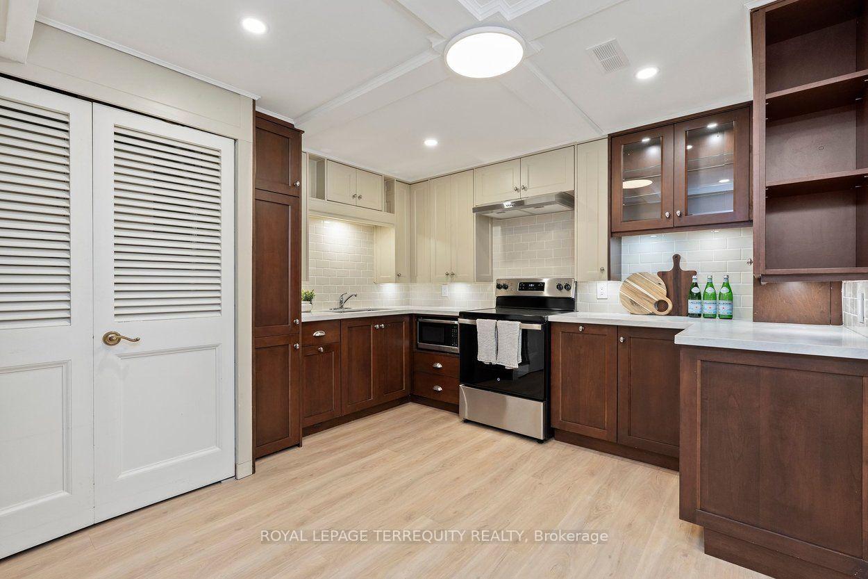 Photo 24 of 21 Greencoat Road, Etobicoke, Islington-City Centre West — HOMEH