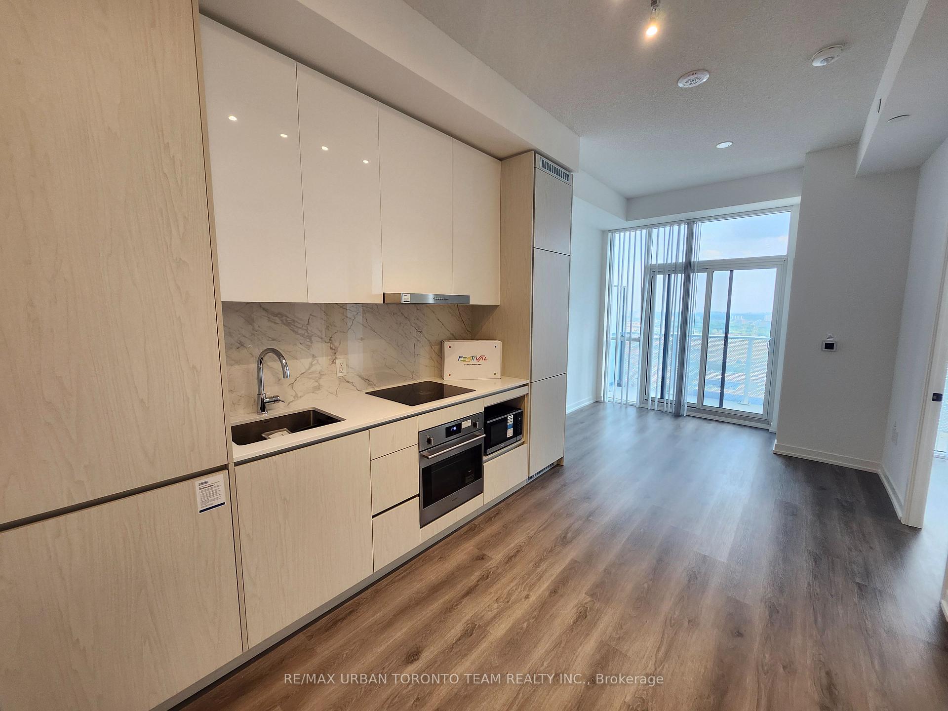 Photo 2 of Unit 3111, 28 Interchange Way, Vaughan, Vaughan Corporate Centre — HOMEH