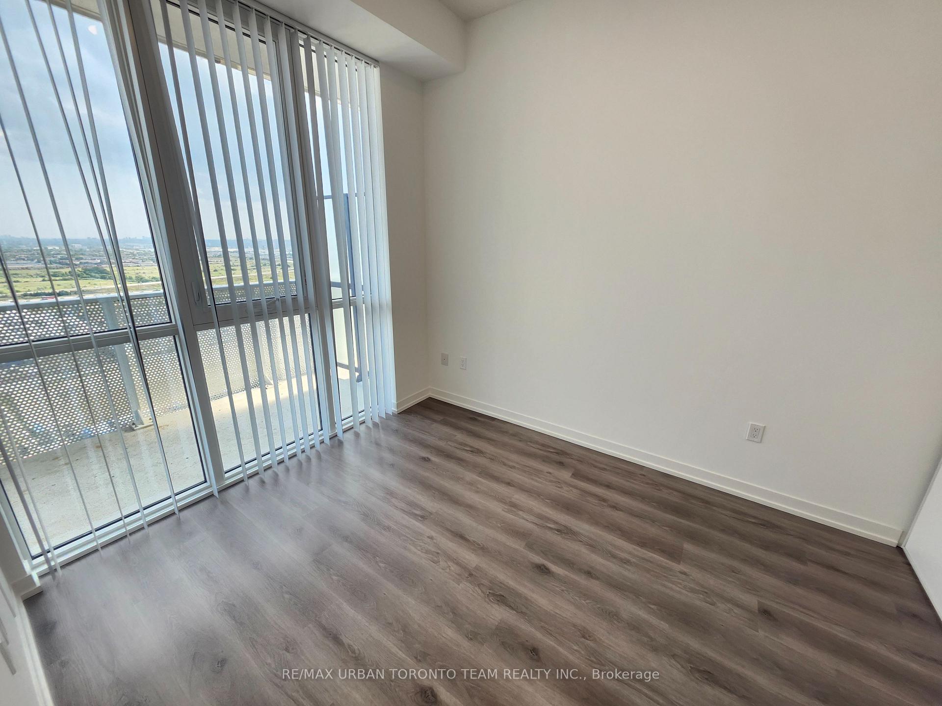 Photo 5 of Unit 3111, 28 Interchange Way, Vaughan, Vaughan Corporate Centre — HOMEH