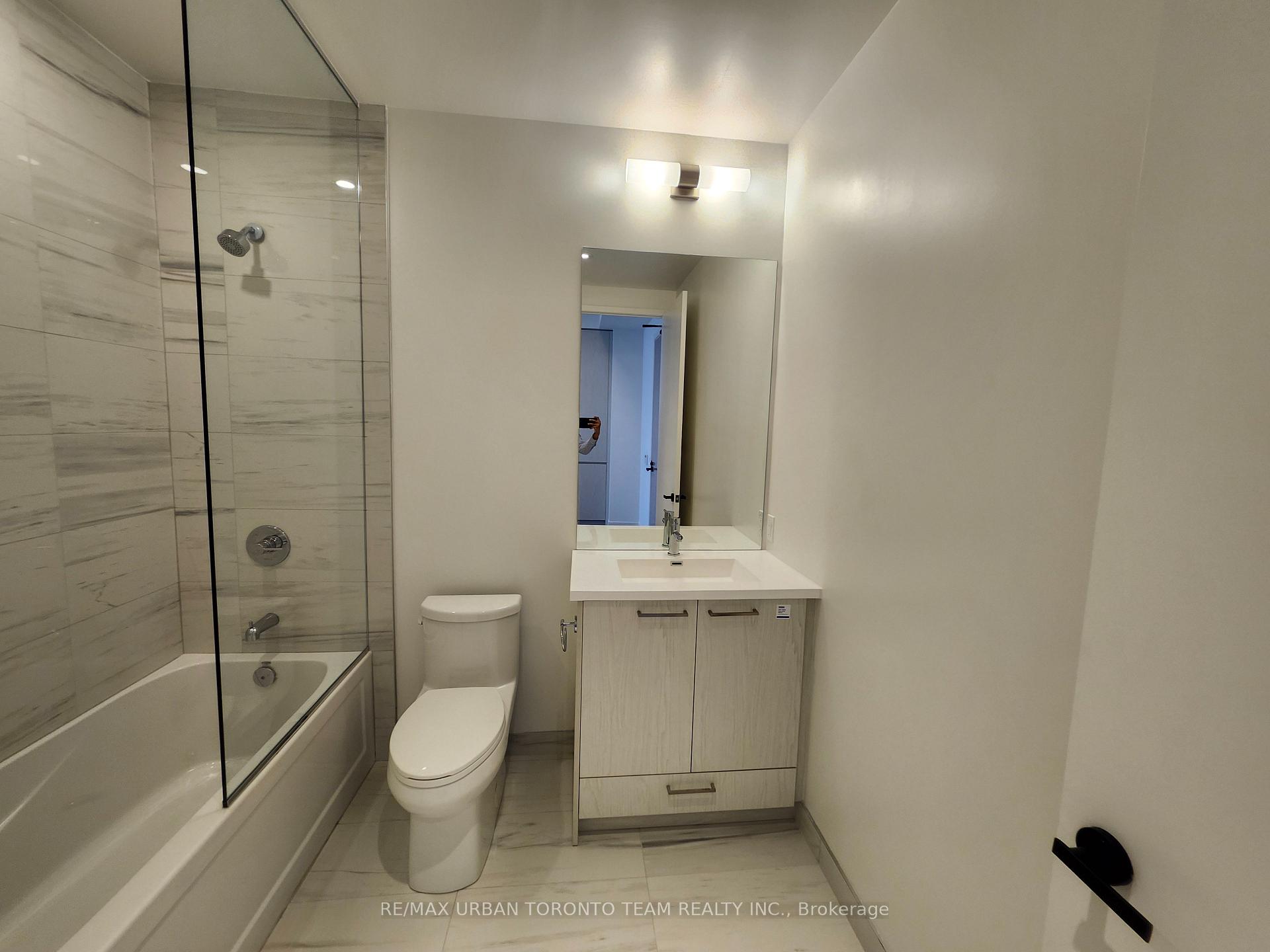 Photo 7 of Unit 3111, 28 Interchange Way, Vaughan, Vaughan Corporate Centre — HOMEH