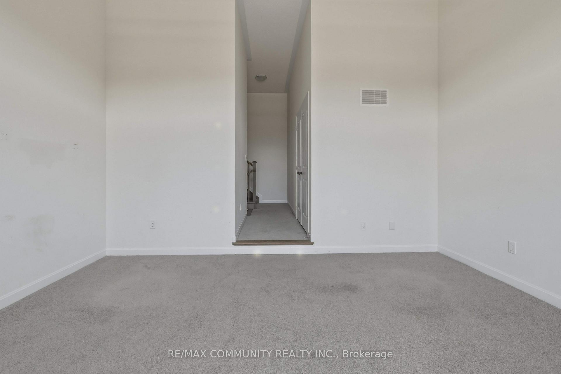 Photo 15 of 110 Oakmont Drive, Loyalist, Bath — HOMEH