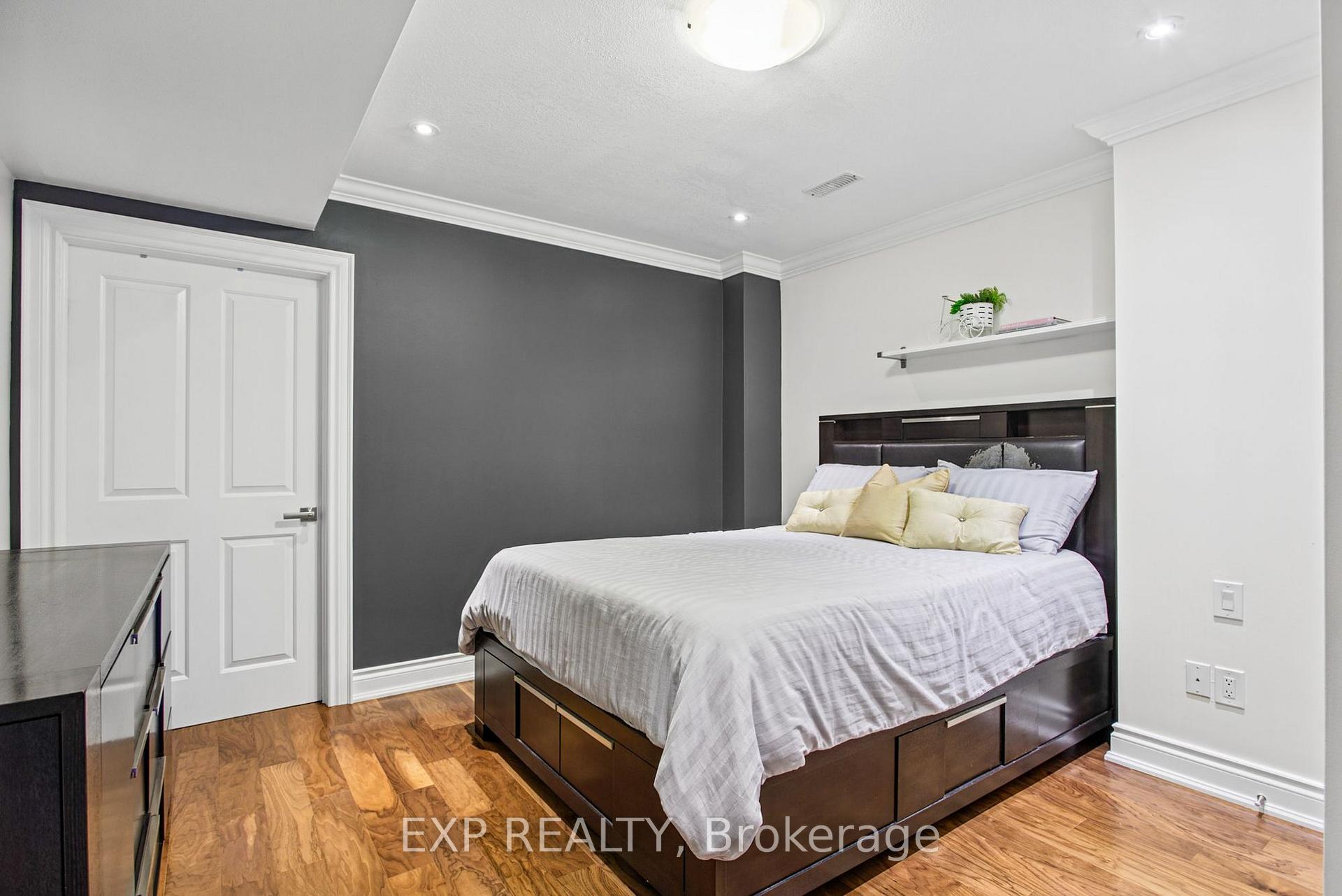 Photo 38 of 4 Playfair Court, Hamilton, Meadowlands — HOMEH