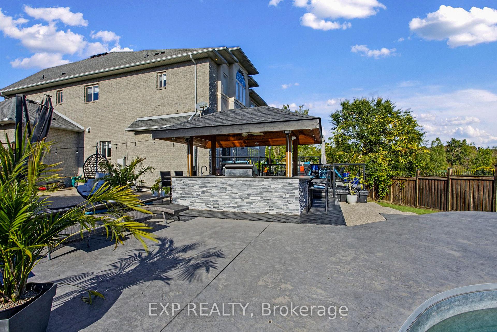 Photo 45 of 4 Playfair Court, Hamilton, Meadowlands — HOMEH