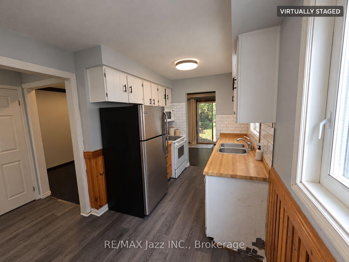 Photo 5 of 677 Grandview Drive, Oshawa, Donevan — HOMEH