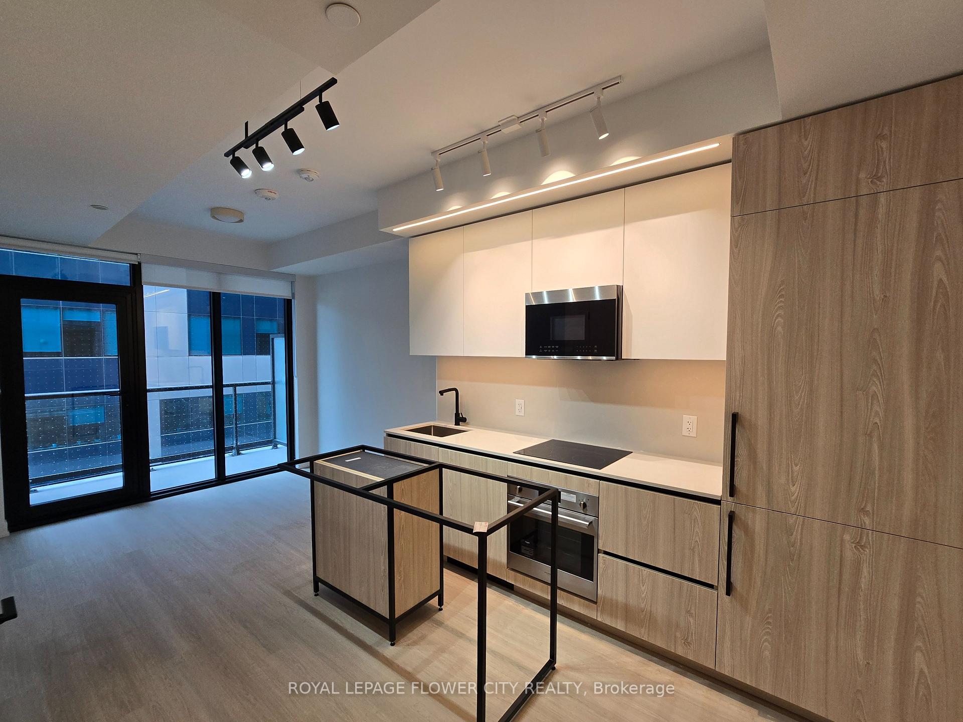 Photo 9 of Unit 509, 699 Sheppard Avenue, North York, Bayview Village — HOMEH