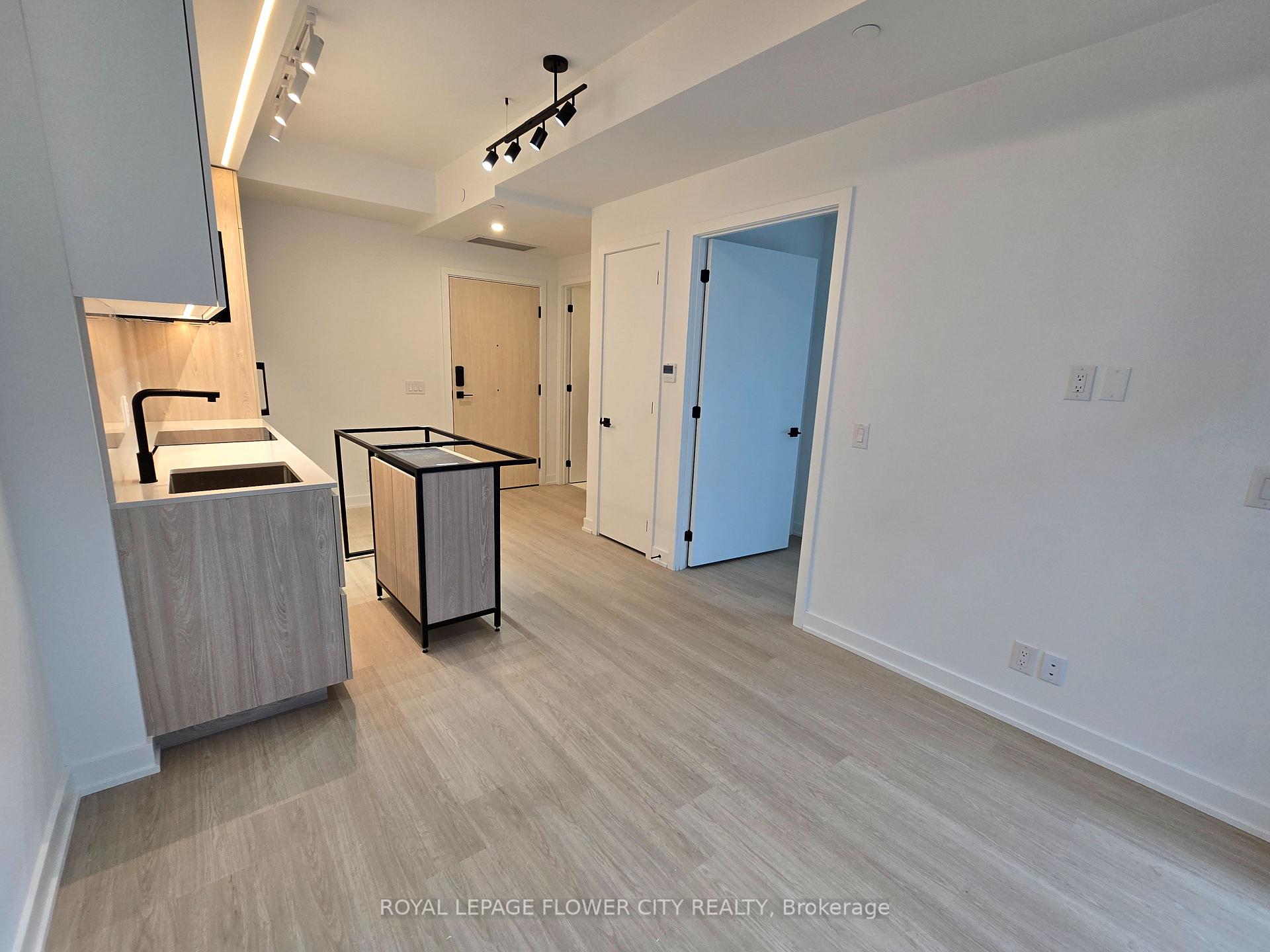 Photo 10 of Unit 509, 699 Sheppard Avenue, North York, Bayview Village — HOMEH