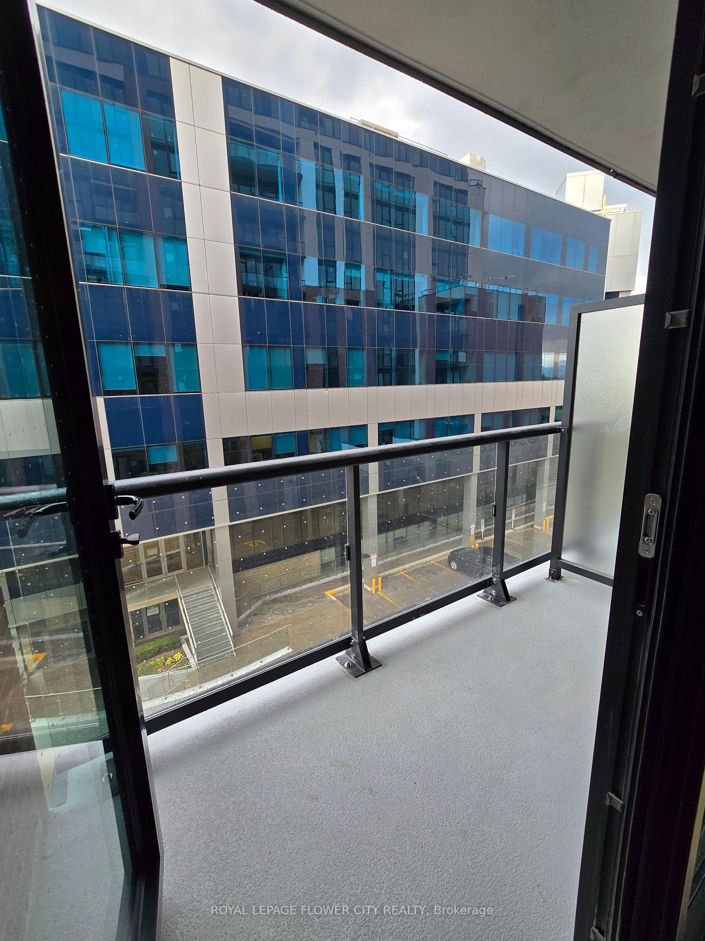 Photo 12 of Unit 509, 699 Sheppard Avenue, North York, Bayview Village — HOMEH