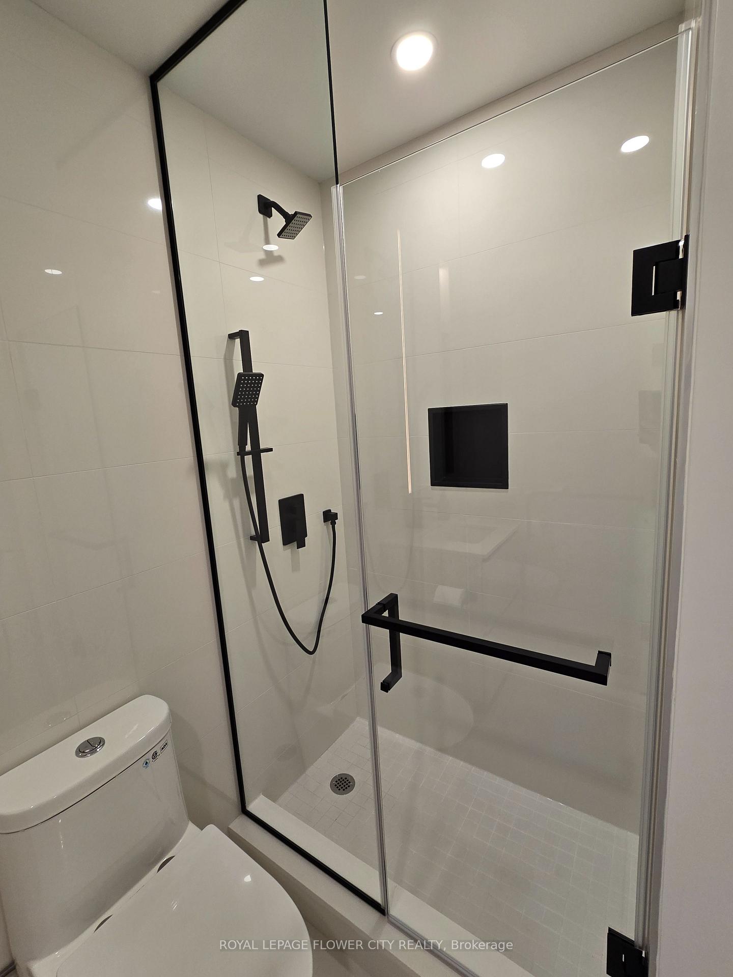 Photo 14 of Unit 509, 699 Sheppard Avenue, North York, Bayview Village — HOMEH