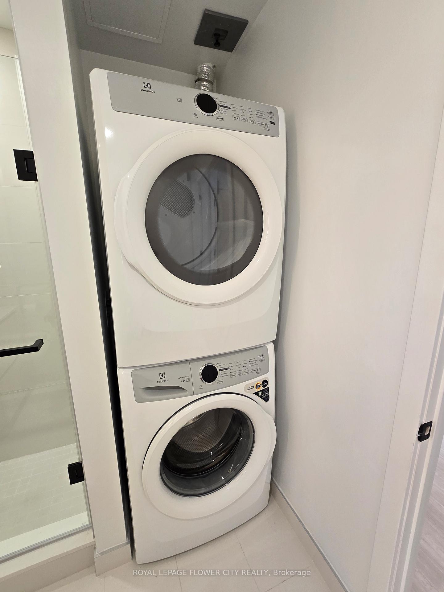 Photo 15 of Unit 509, 699 Sheppard Avenue, North York, Bayview Village — HOMEH