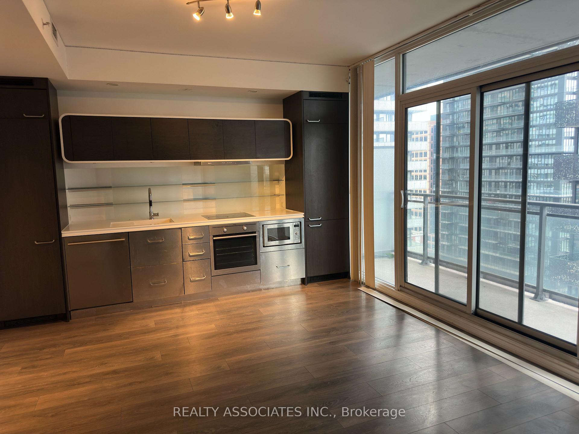 Photo 4 of Unit 2011, 45 Charles Street E, Toronto, Church-Yonge Corridor — HOMEH