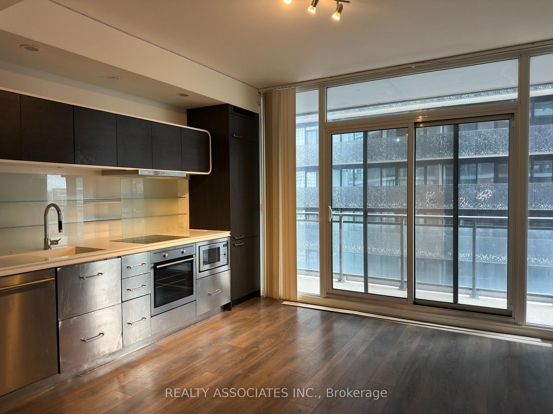 Photo 5 of Unit 2011, 45 Charles Street E, Toronto, Church-Yonge Corridor — HOMEH