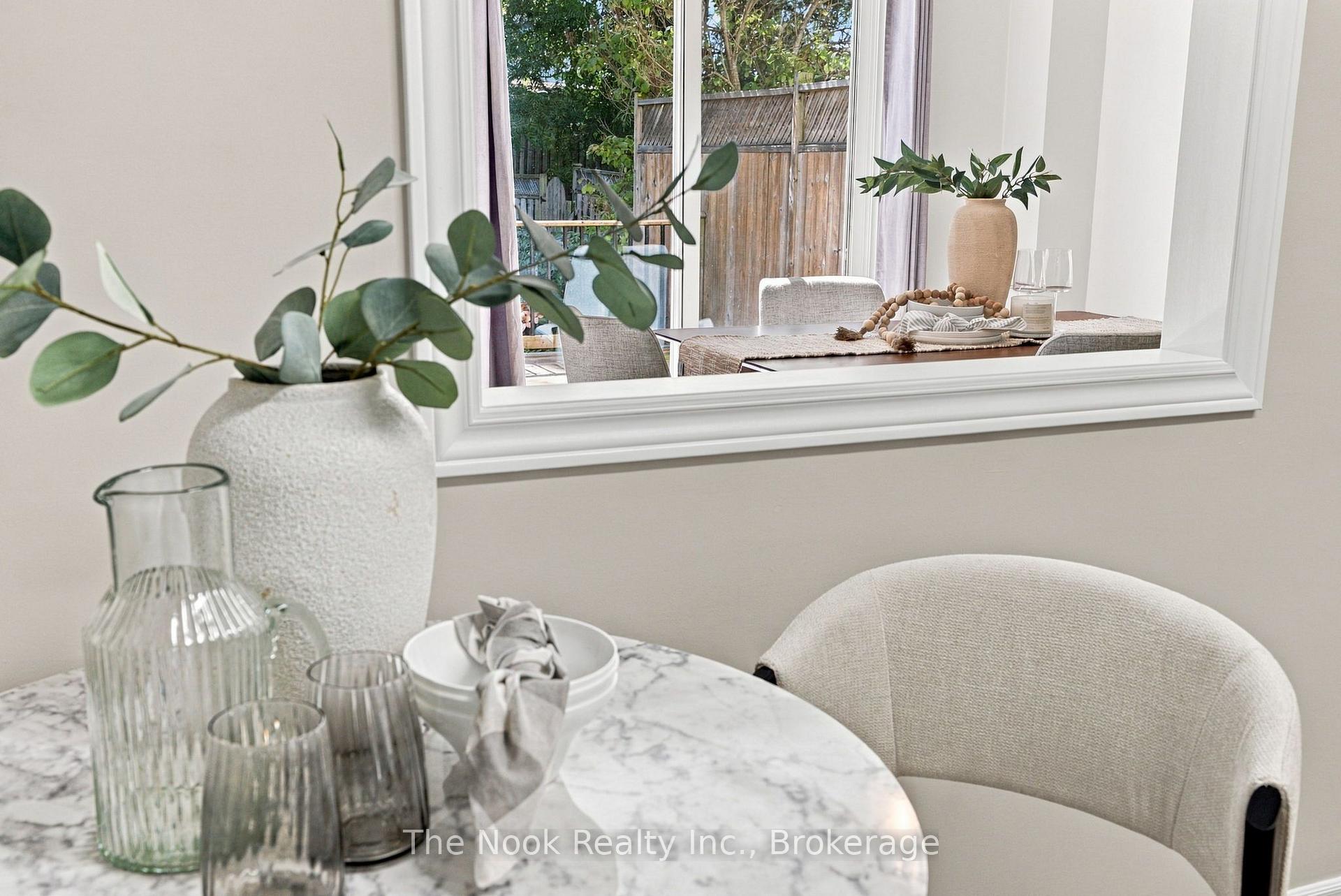 Photo 8 of 38 Galbraith Court, Clarington, Bowmanville — HOMEH