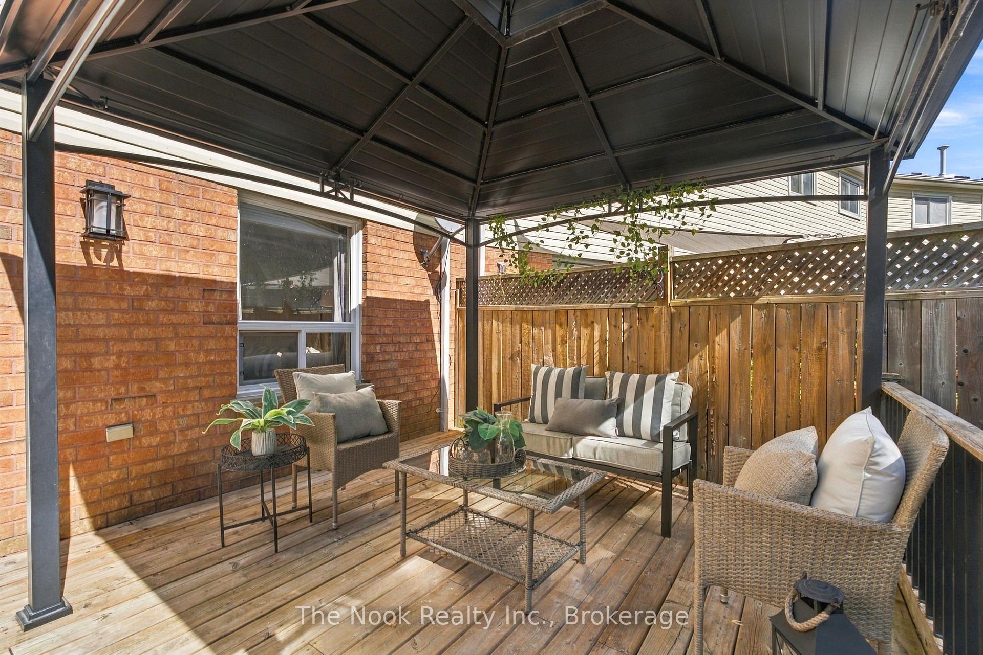 Photo 34 of 38 Galbraith Court, Clarington, Bowmanville — HOMEH