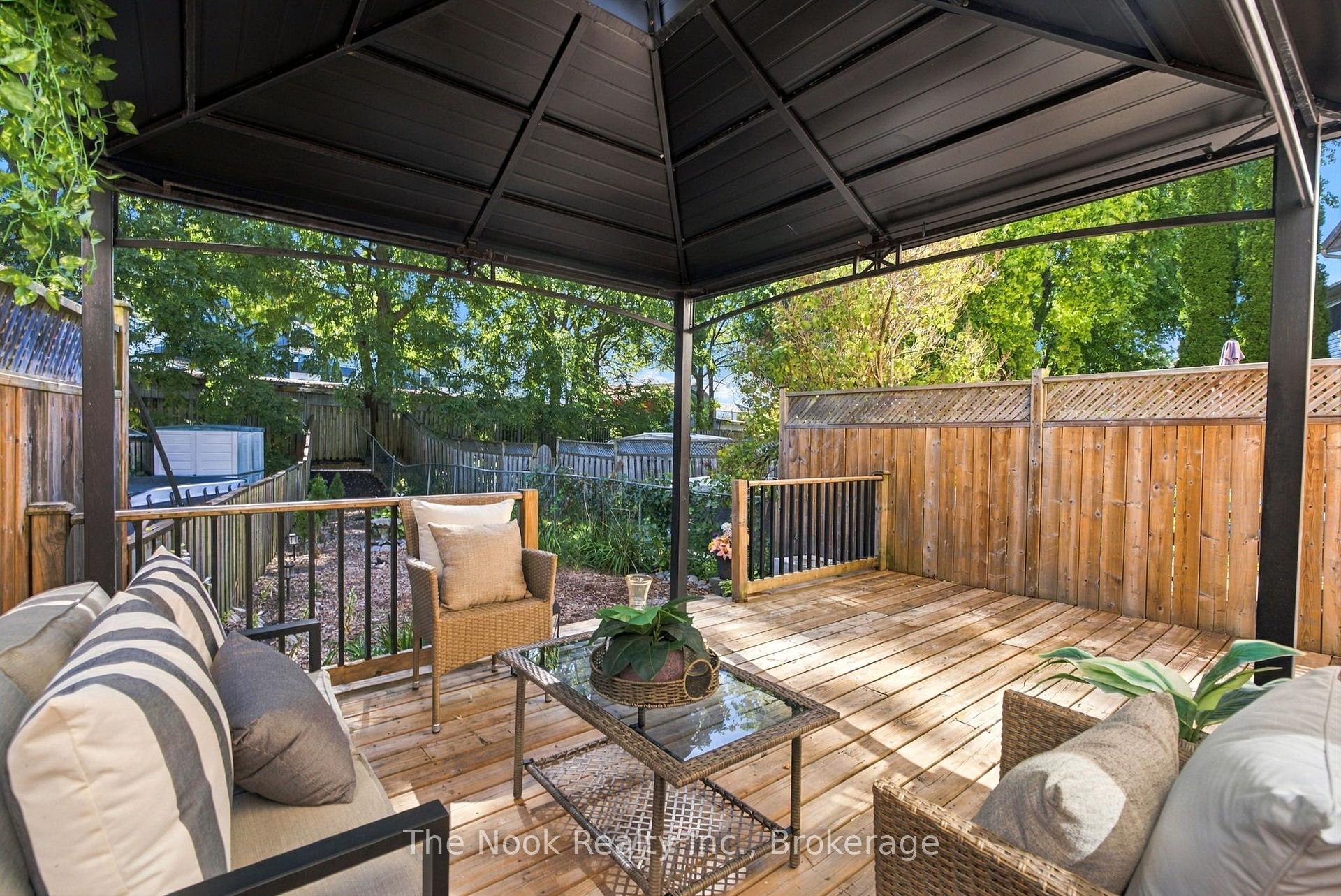 Photo 36 of 38 Galbraith Court, Clarington, Bowmanville — HOMEH