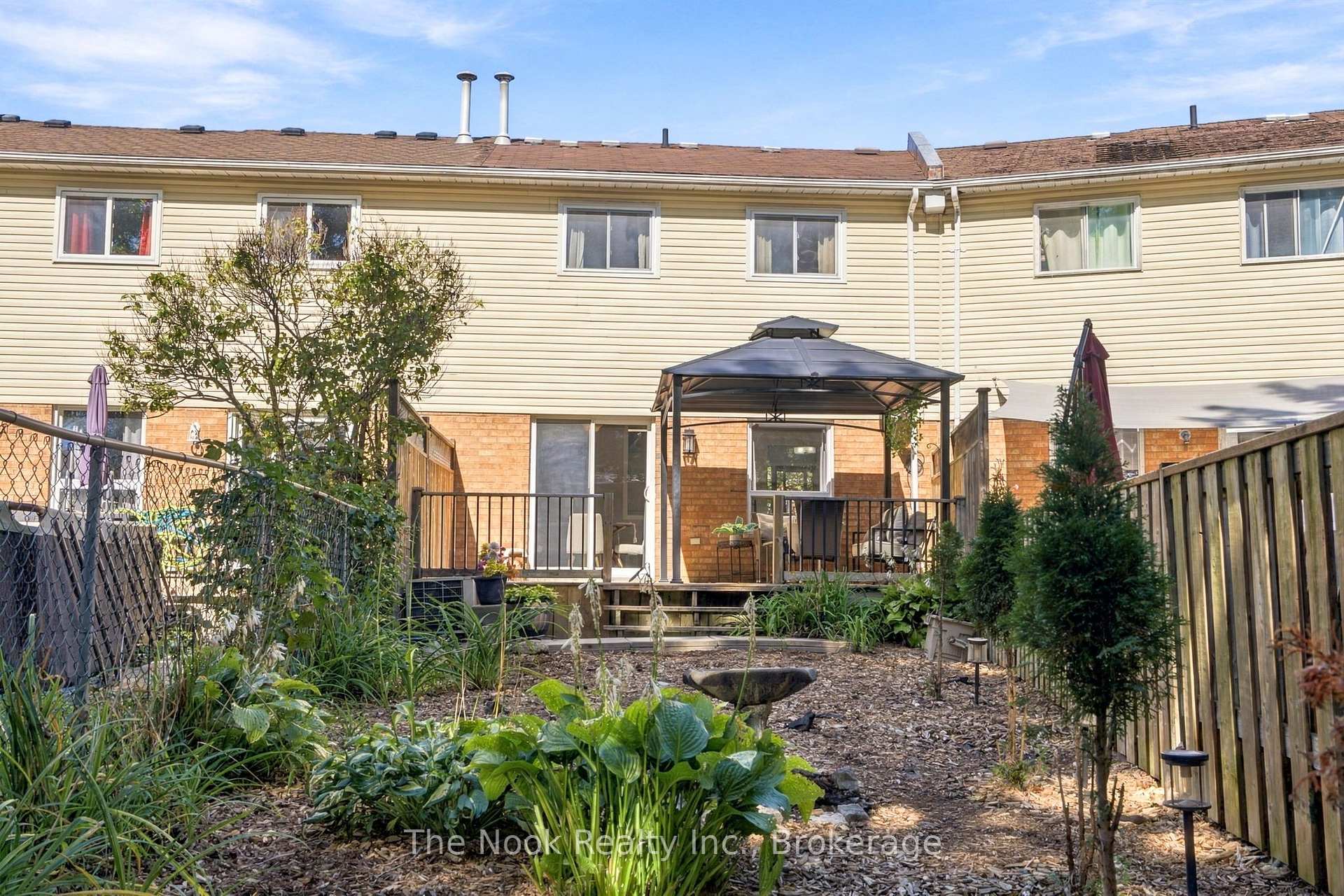 Photo 38 of 38 Galbraith Court, Clarington, Bowmanville — HOMEH