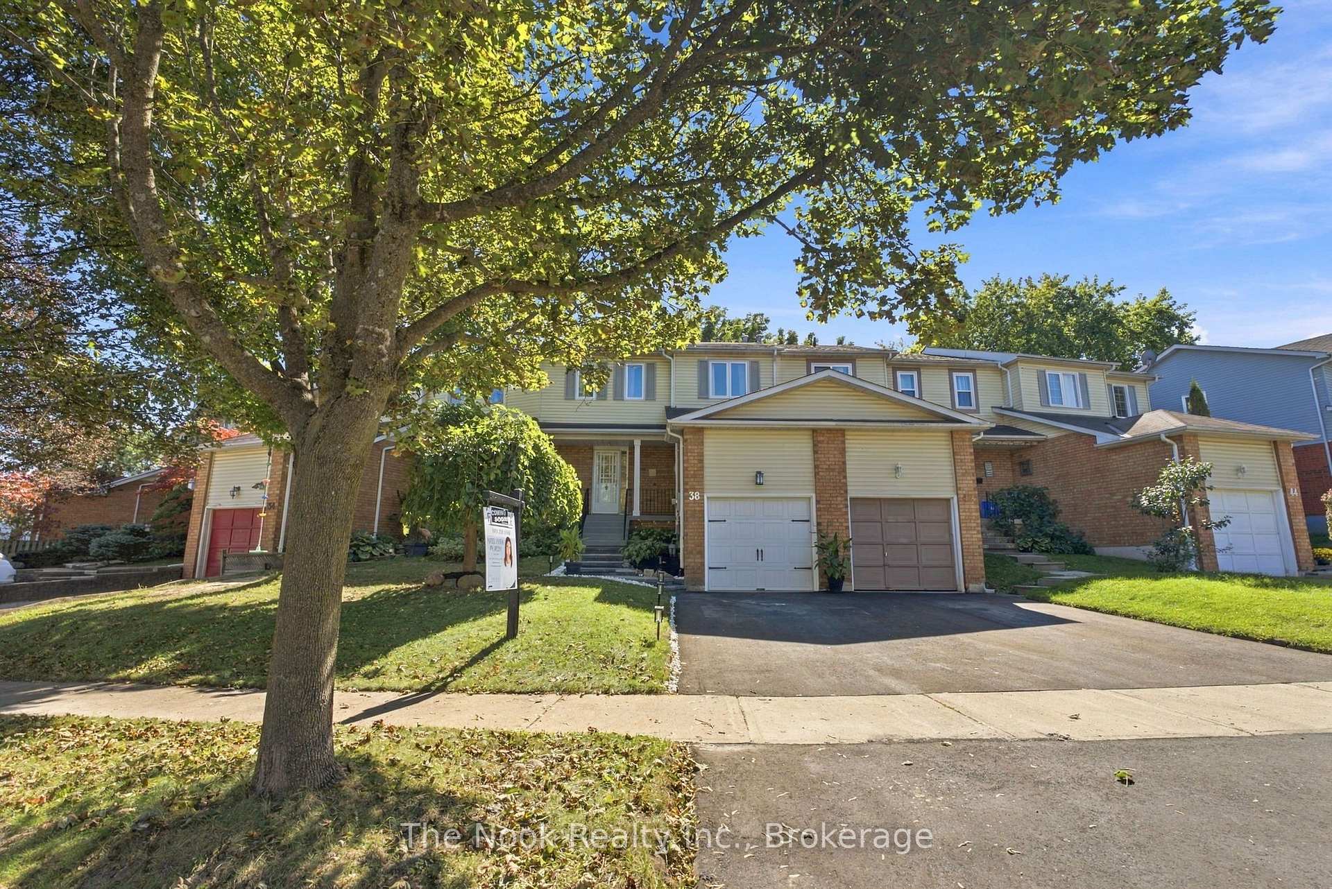Photo 39 of 38 Galbraith Court, Clarington, Bowmanville — HOMEH