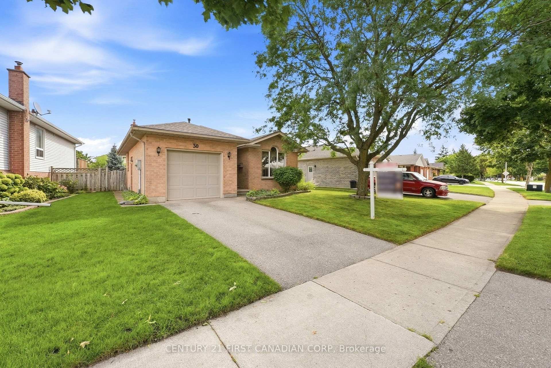 Photo 2 of 30 Bonaventure Drive, London, East I — HOMEH