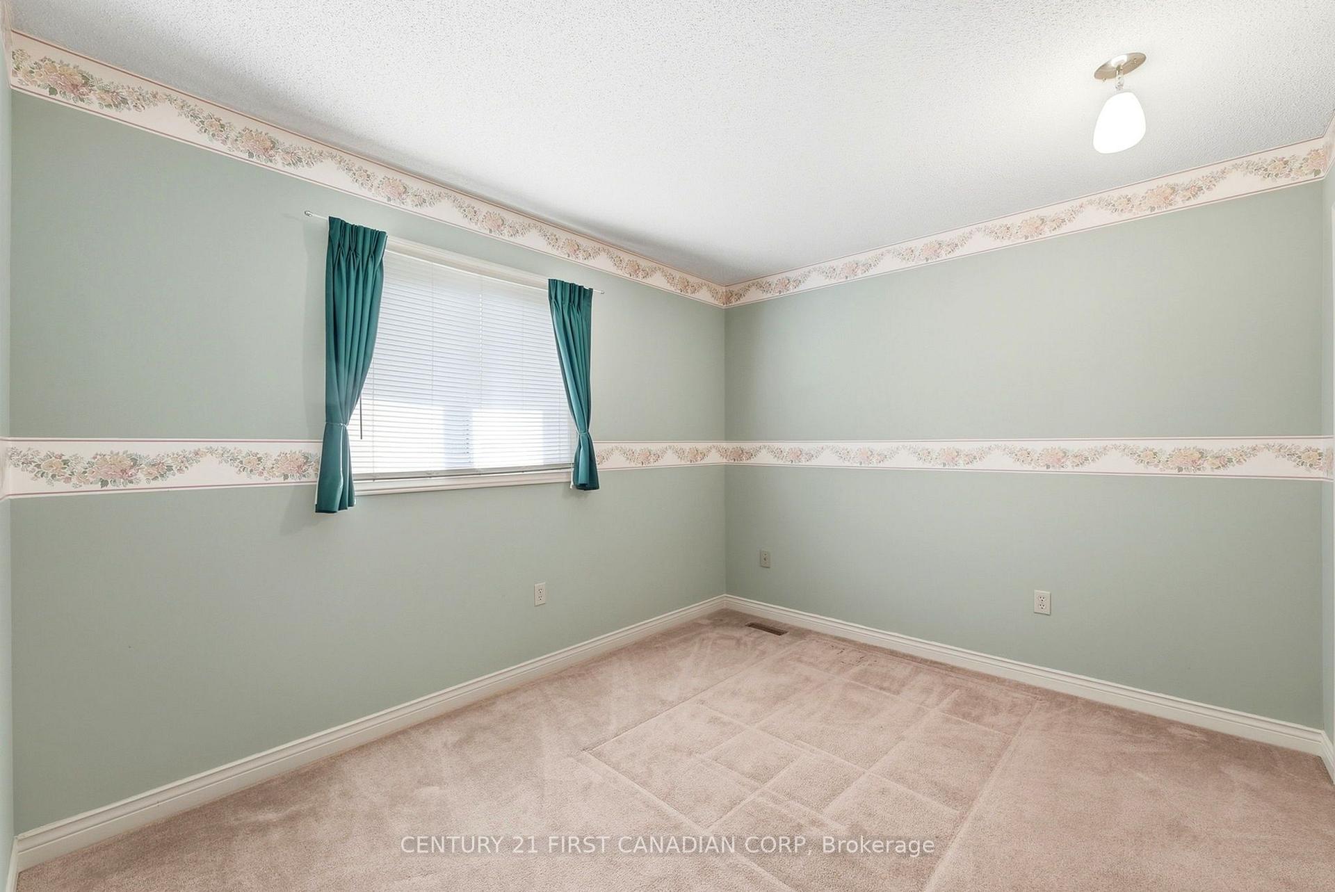 Photo 13 of 30 Bonaventure Drive, London, East I — HOMEH