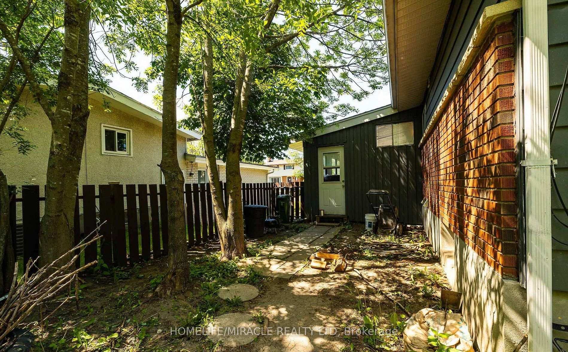 Photo 8 of 2329 Ryder Street, Ottawa, Guildwood Estates - Urbandale Acres — HOMEH