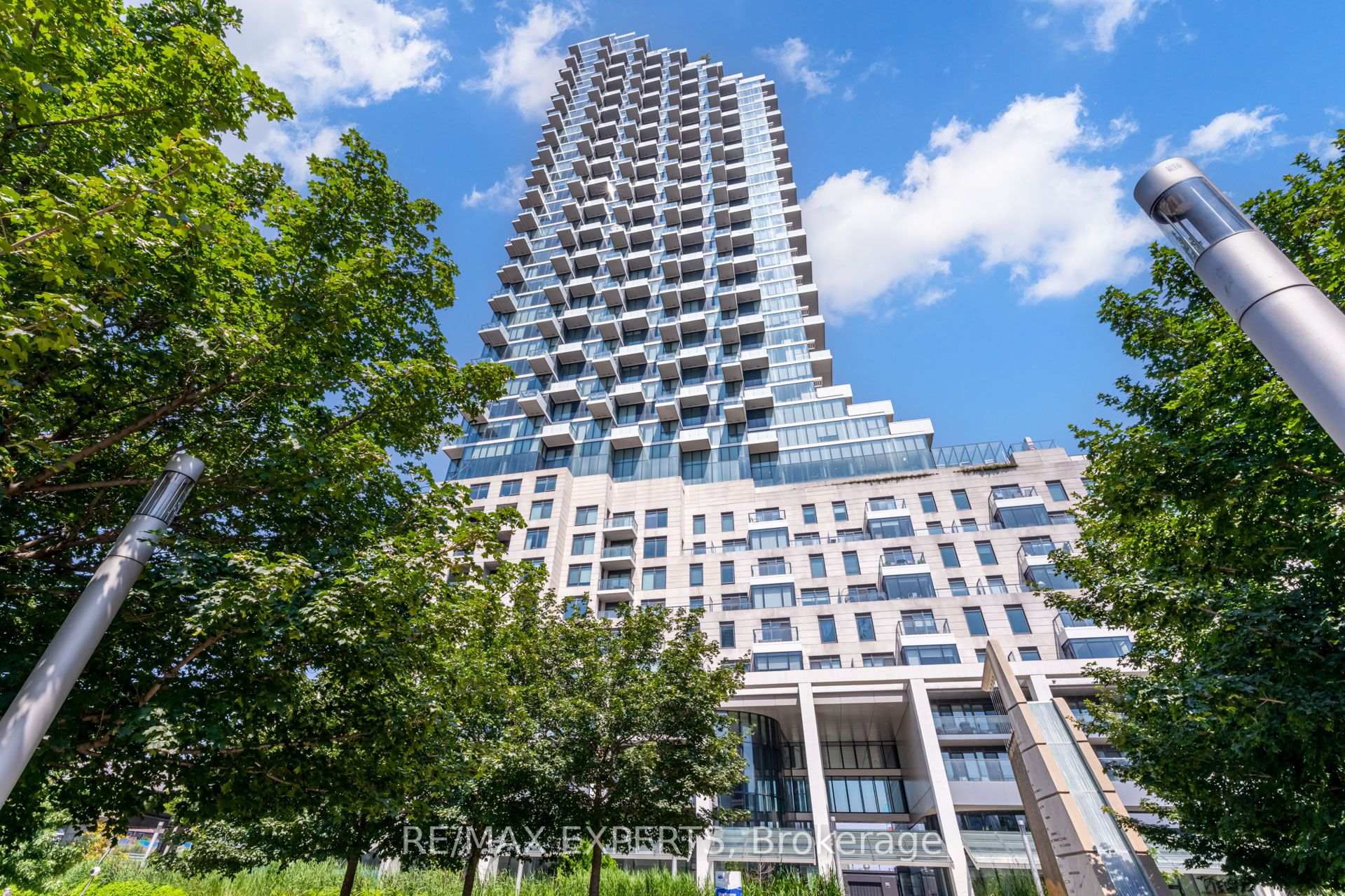Photo of Unit 1806, 16 Bonnycastle Street