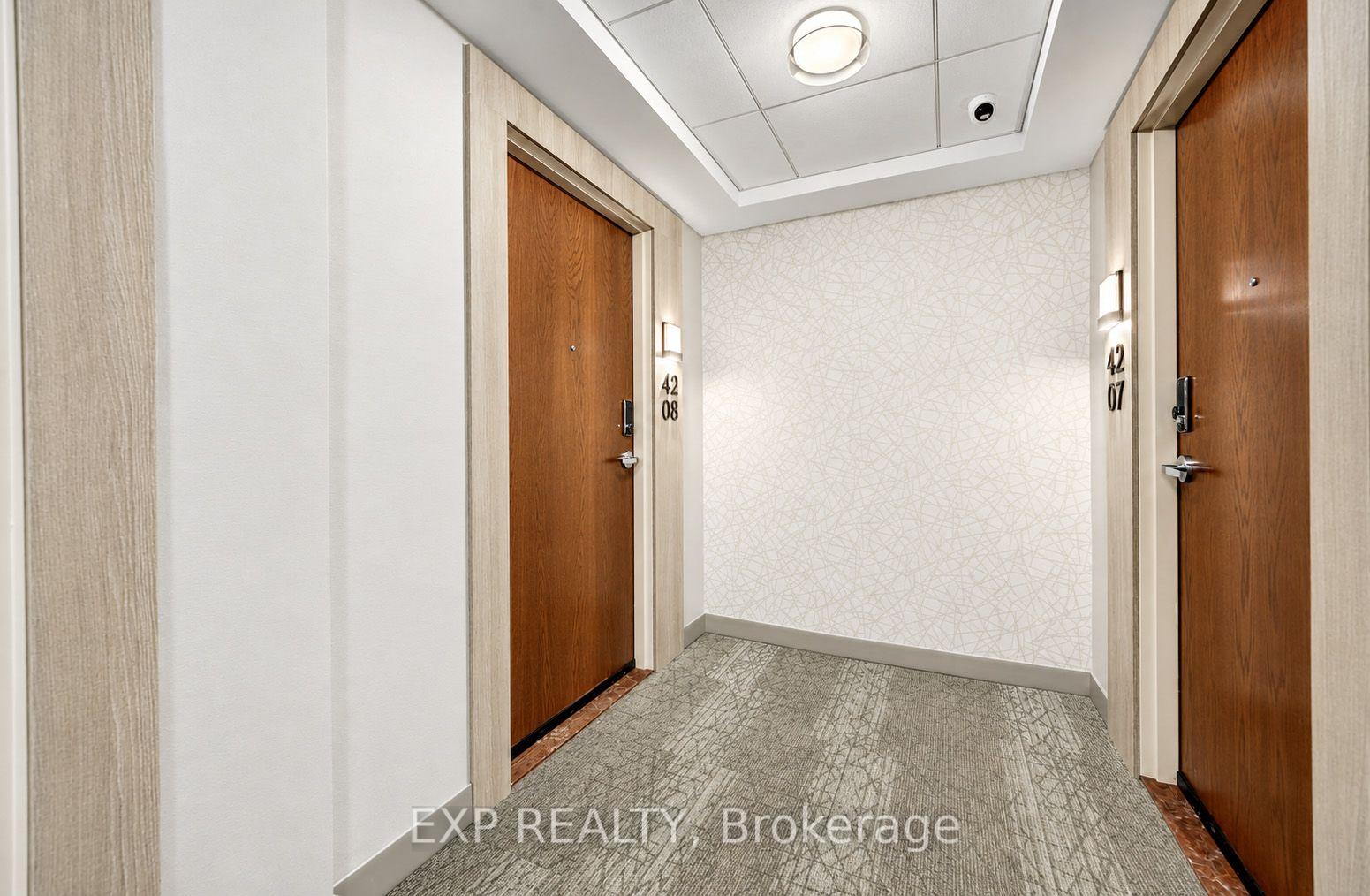 Photo 3 of Unit 4208, 30 Francis Street S, Kitchener, City Commercial Core — HOMEH