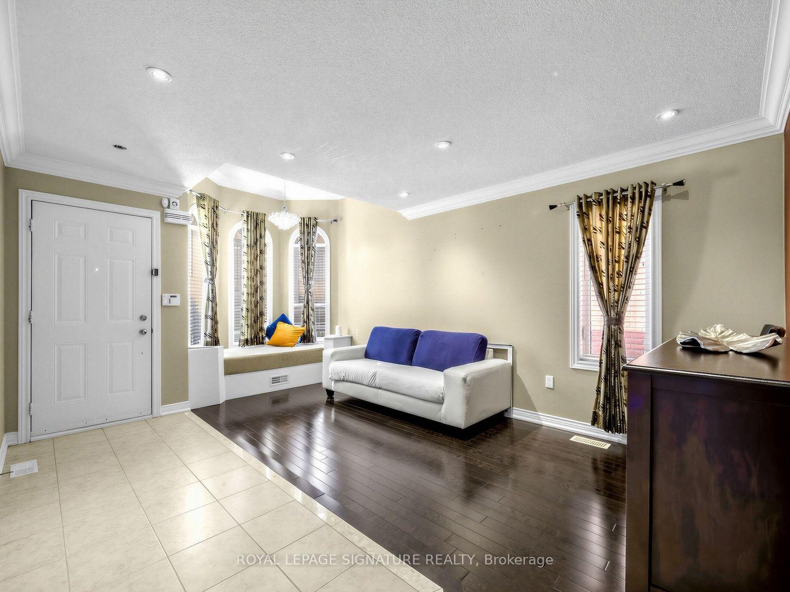 Photo 3 of 27 Shapland Crescent, Ajax, Northeast Ajax — HOMEH