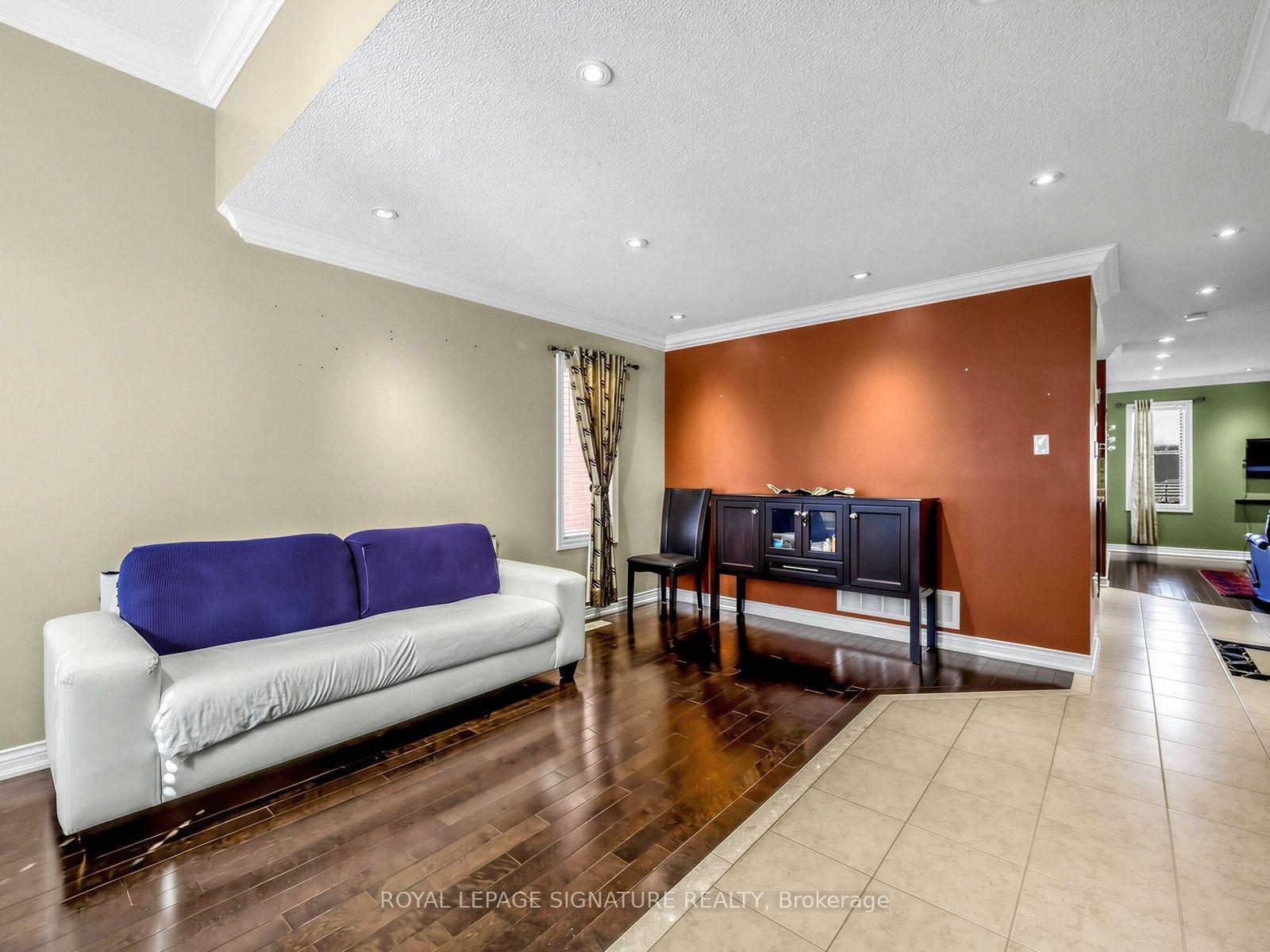 Photo 4 of 27 Shapland Crescent, Ajax, Northeast Ajax — HOMEH