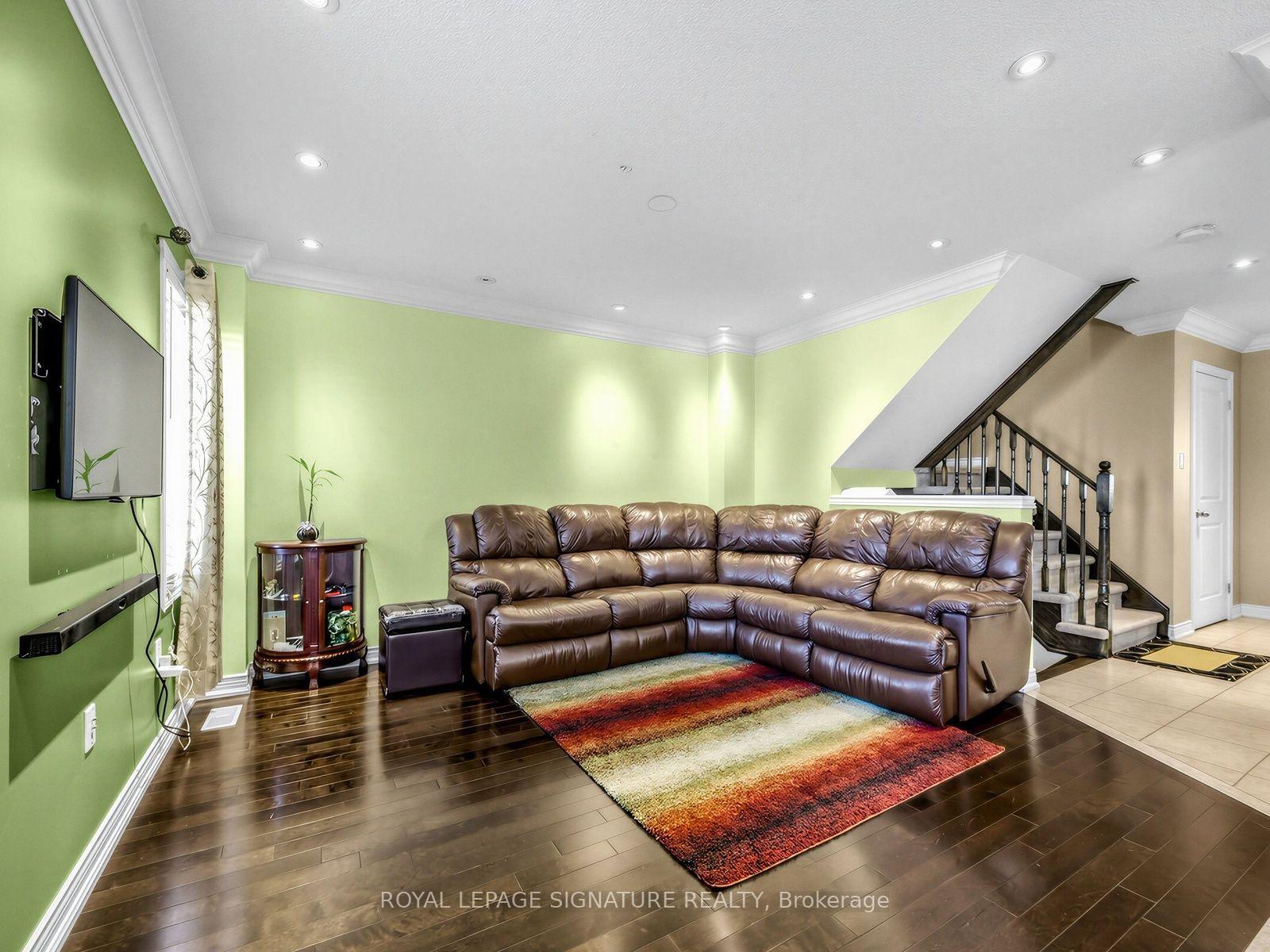 Photo 5 of 27 Shapland Crescent, Ajax, Northeast Ajax — HOMEH