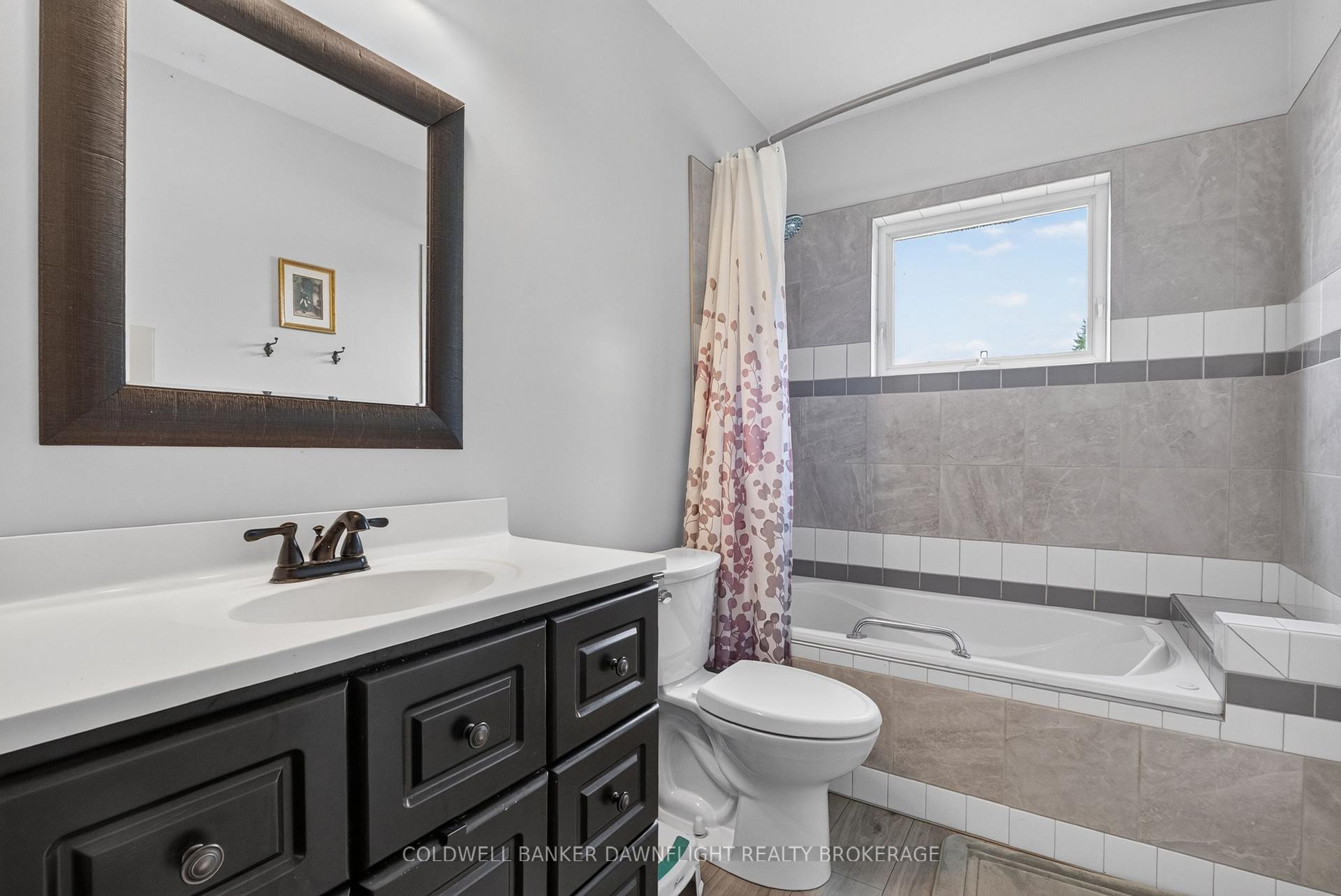 Photo 14 of 5740 32 Line, West Perth, Mitchell — HOMEH