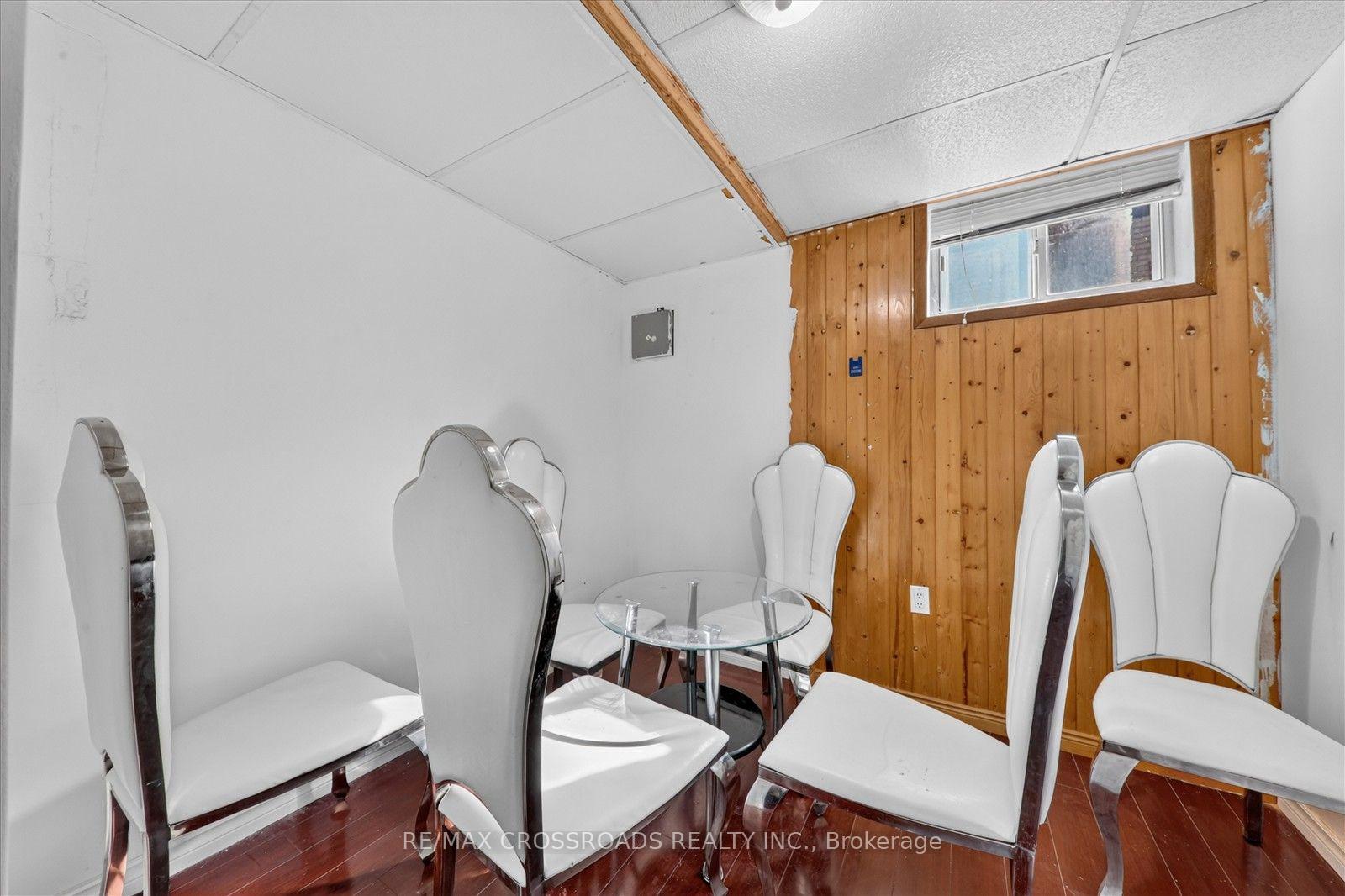 Photo 22 of 210 Linden Avenue, Scarborough, Kennedy Park — HOMEH