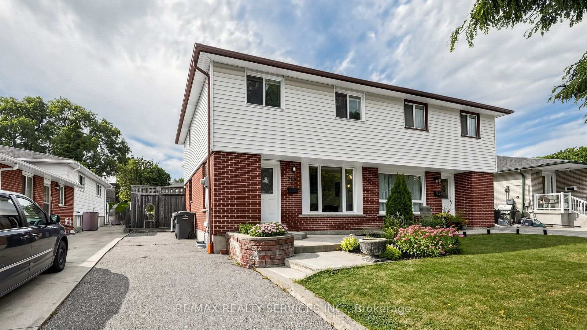 Photo of 716 Eaglemount Crescent
