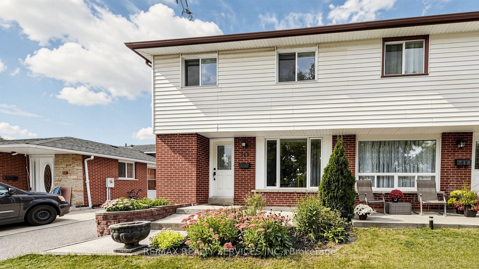 Photo 3 of 716 Eaglemount Crescent, Mississauga, Erindale — HOMEH