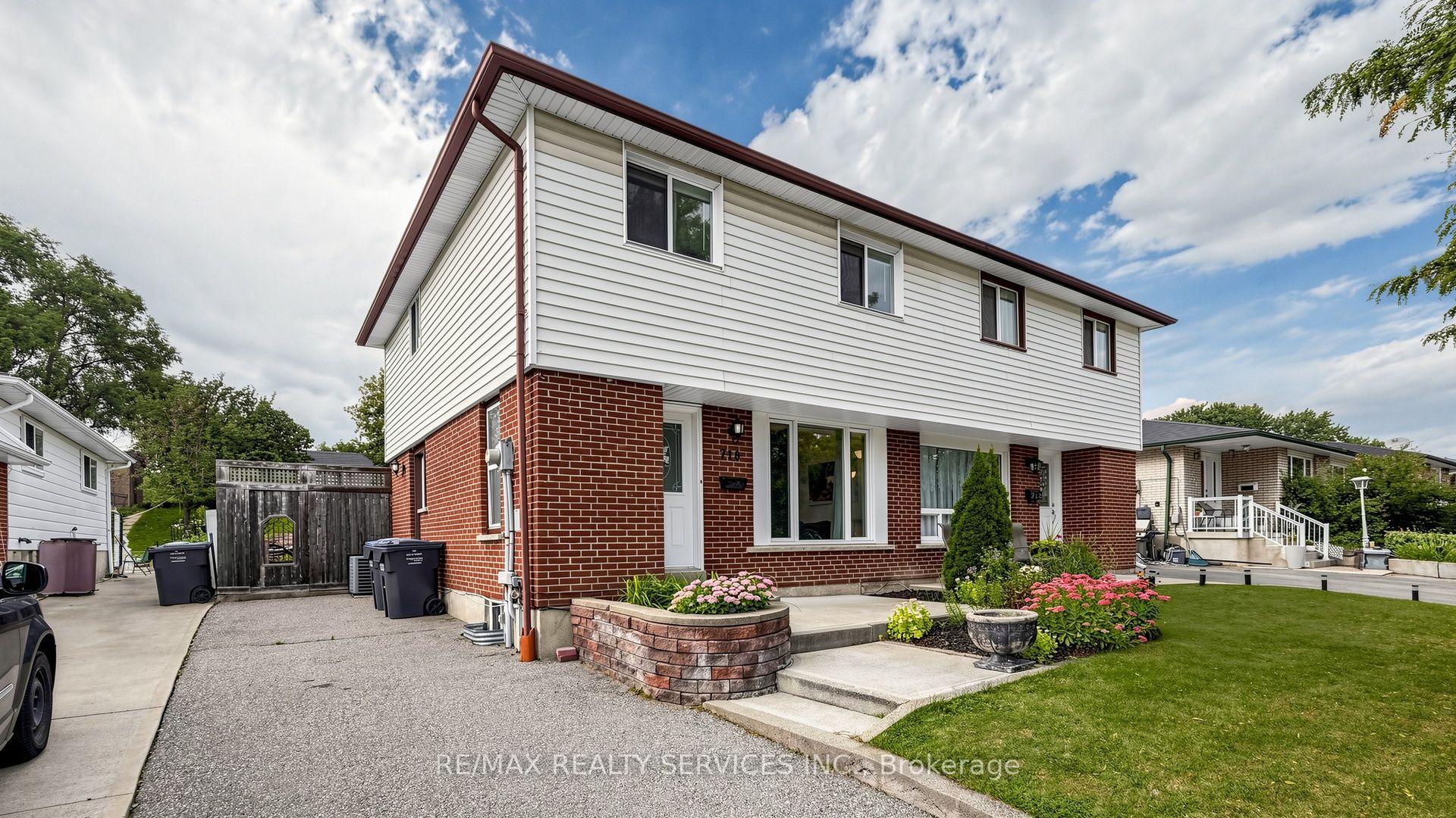 Photo 4 of 716 Eaglemount Crescent, Mississauga, Erindale — HOMEH